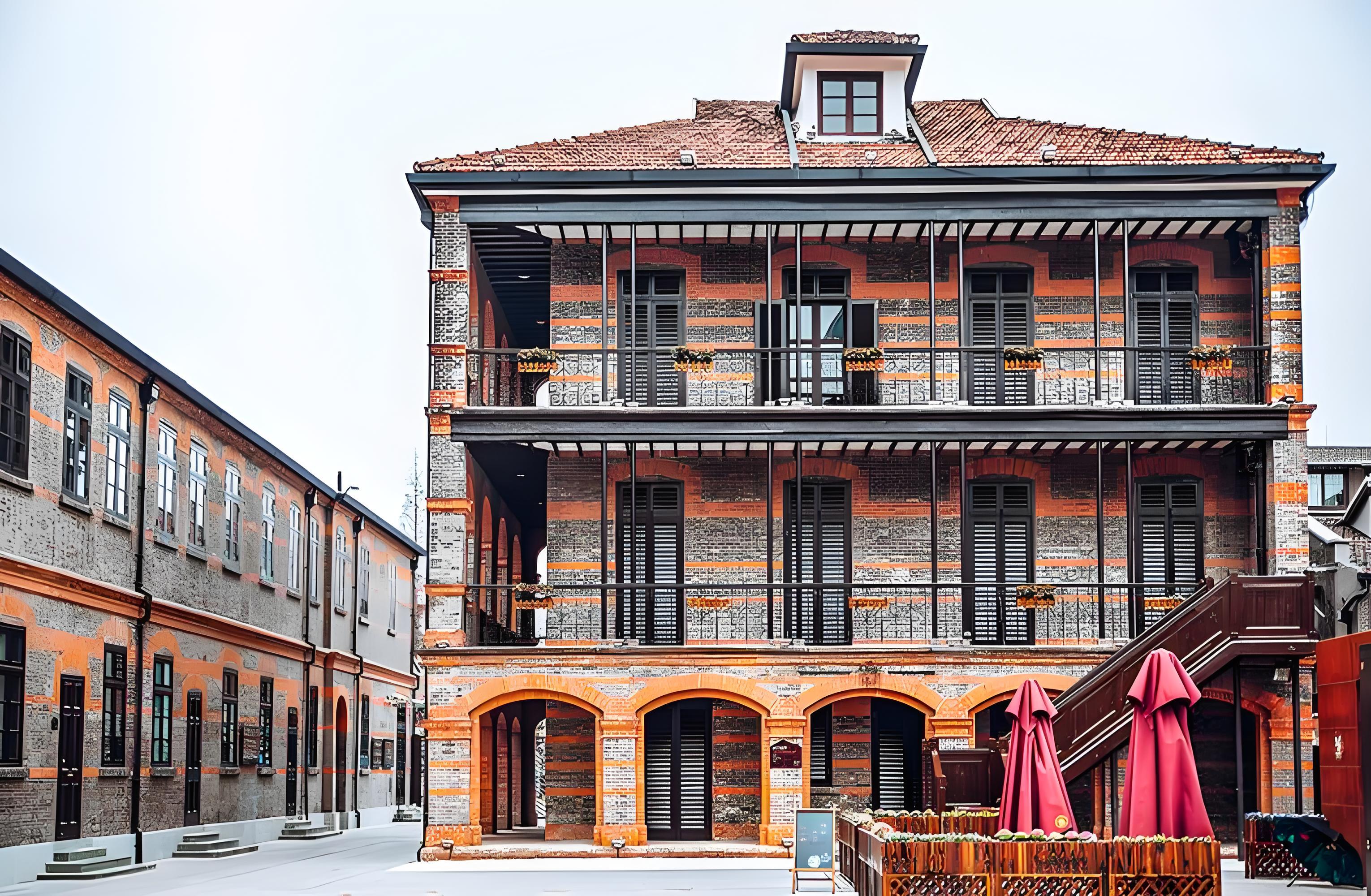 Shanghai: Explore Old Jewish Residences & River Cruise Tour