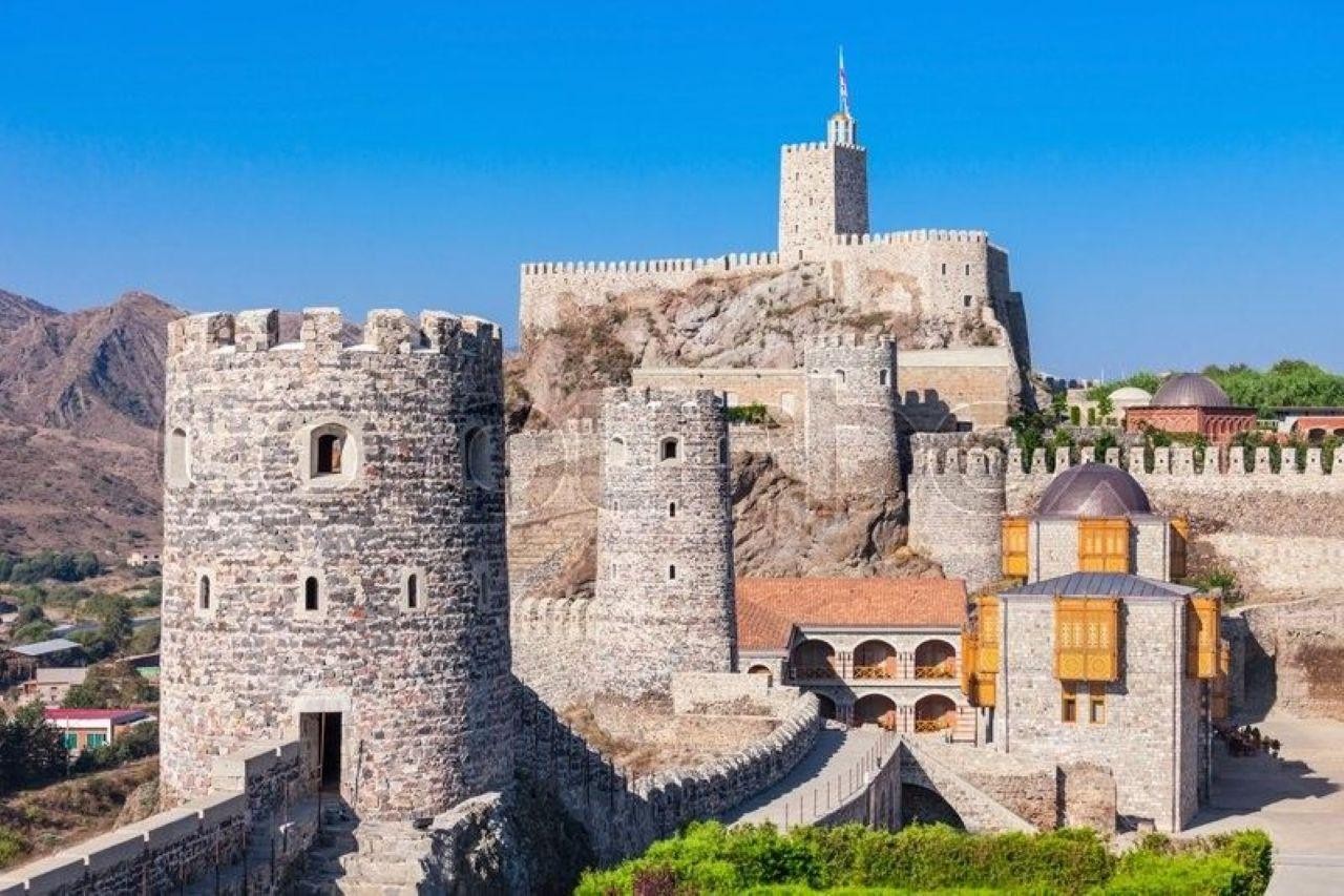 From Tbilisi: Vardzia, Rabati Castle & Borjomi Day Tour 2