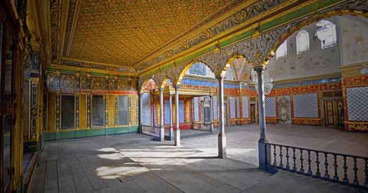 Guided Topkapi Palace Tour with Fast Track Entry 2