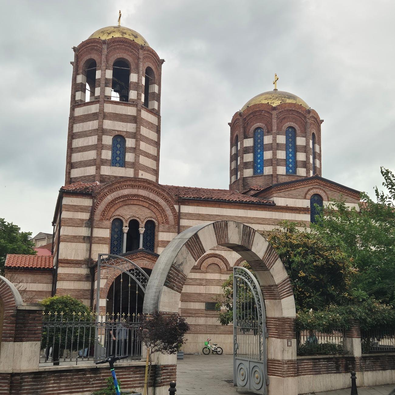 Batumi: Multicultural walking tour, history & local life 3