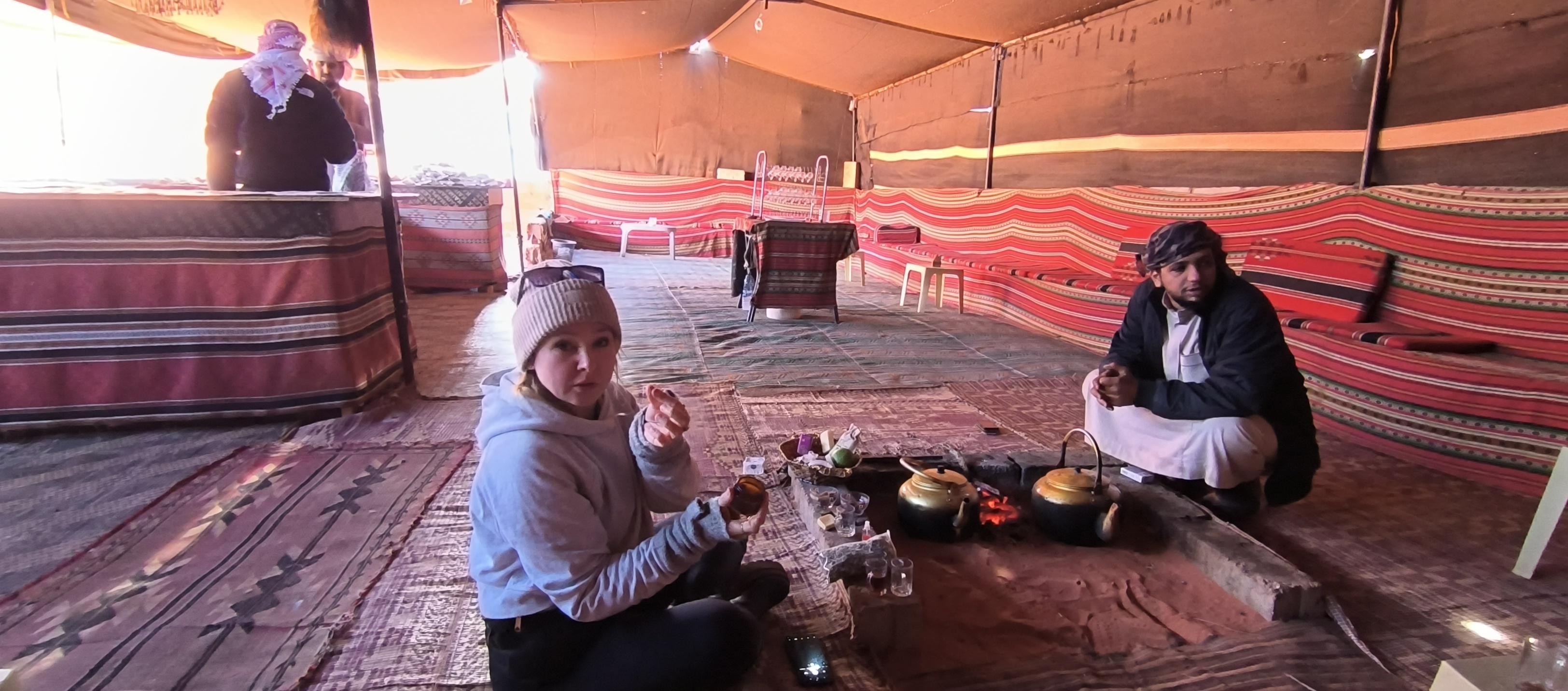 Wadi Rum: 2-Hour Jeep Tour with Bedouin Tea 2