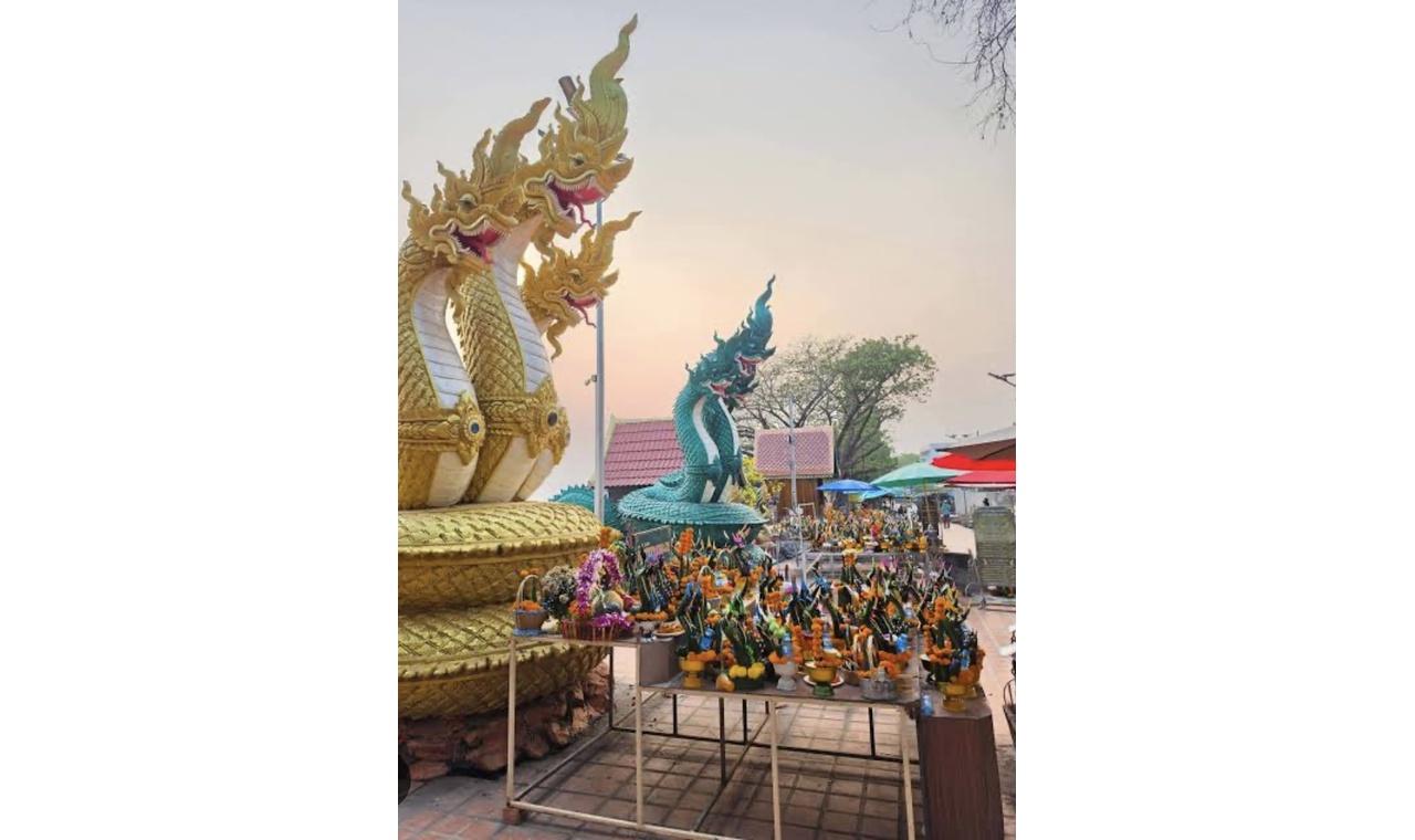Vientiane: 9 Sacred Temples Guided Tour with Blessings 3