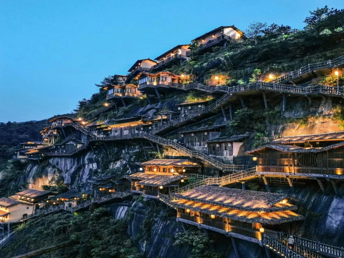 Shanghai: Wangxian Valley & Wunvzhou Night Show 3-Day Tour 3
