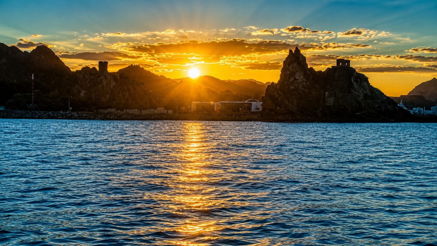 Muscat : Coastal & Sunset Boat Trip 3