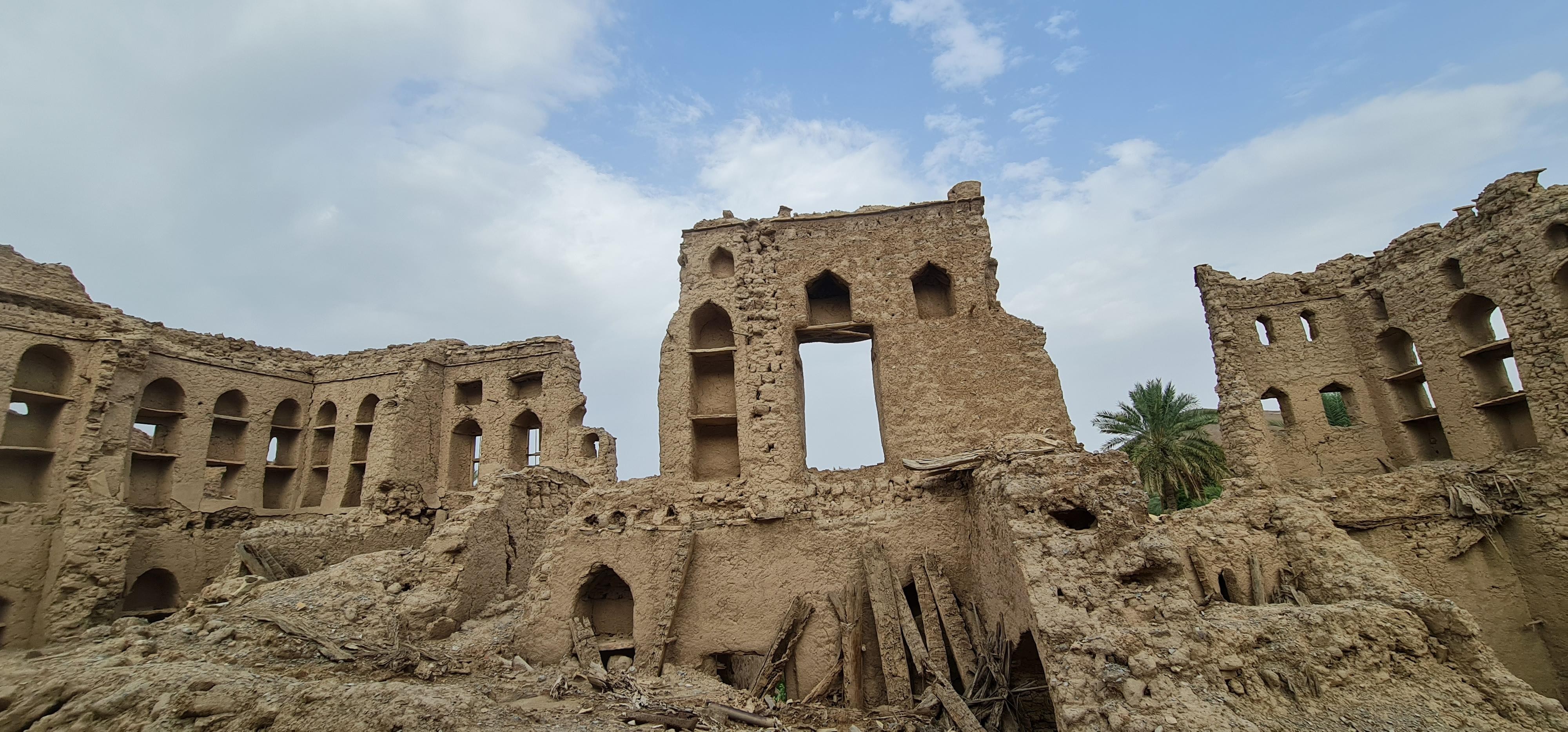 Muscat: Wadi Shab, Desert, & Nizwa Jebel Akhdar Tour 2