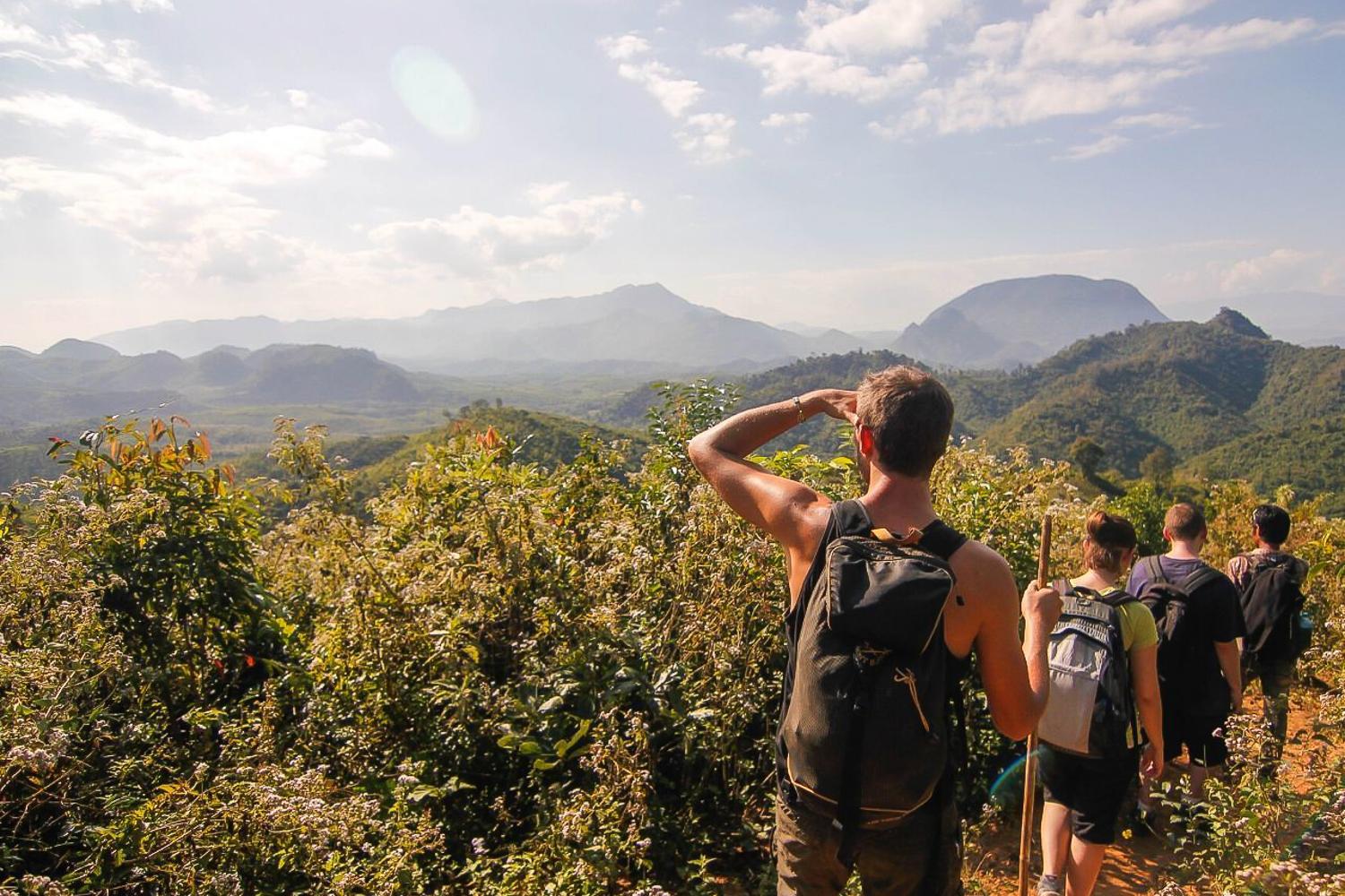 Luang Prabang: Mountain Trek to Local Villages with Homestay