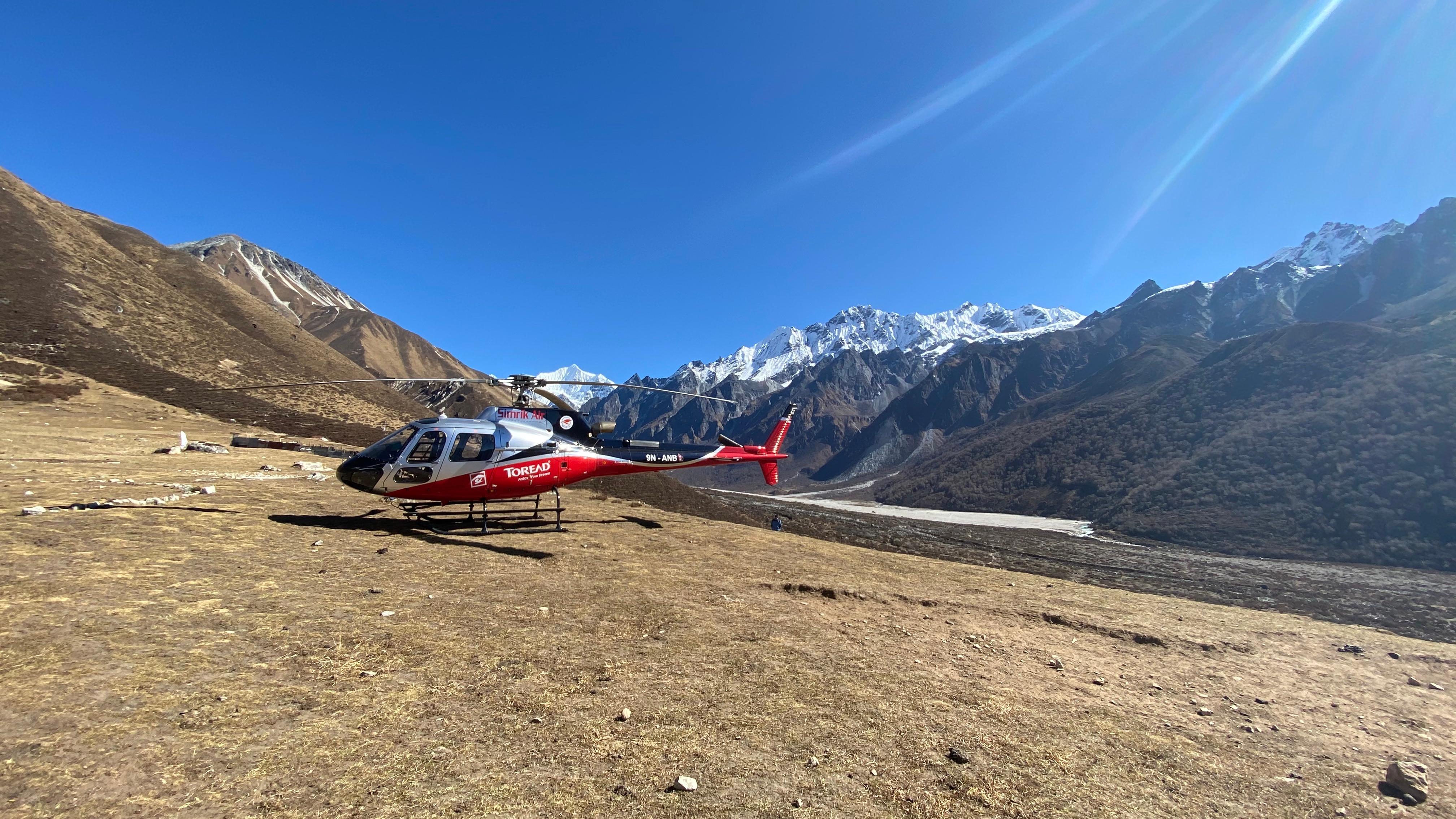 Chopper flight and breakfast at Hotel Everest view 3