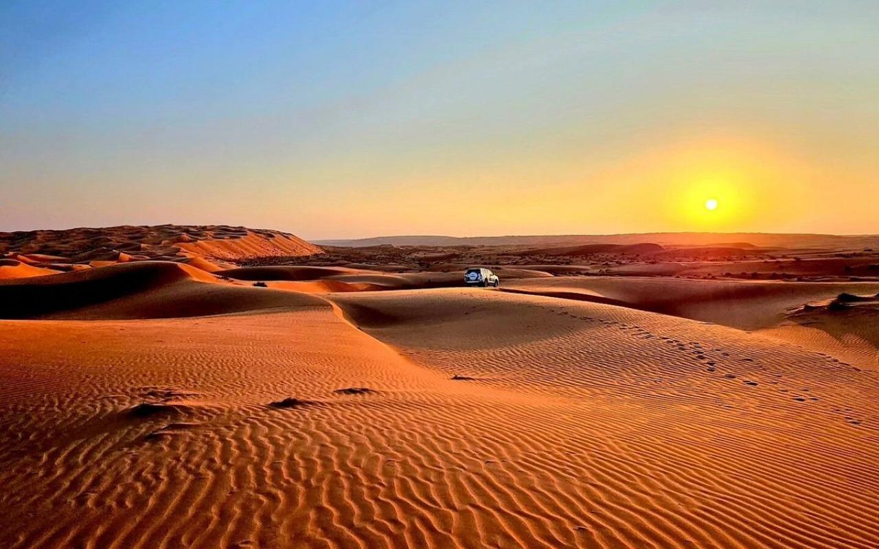 Sunrise at Wahiba Sand Desert & Wadi Bani Khalid Tour 3