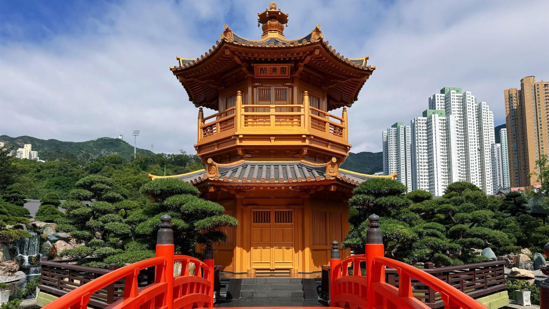 Hong Kong Heritage Highlights Tour: Peak Tram & Star Ferry 3