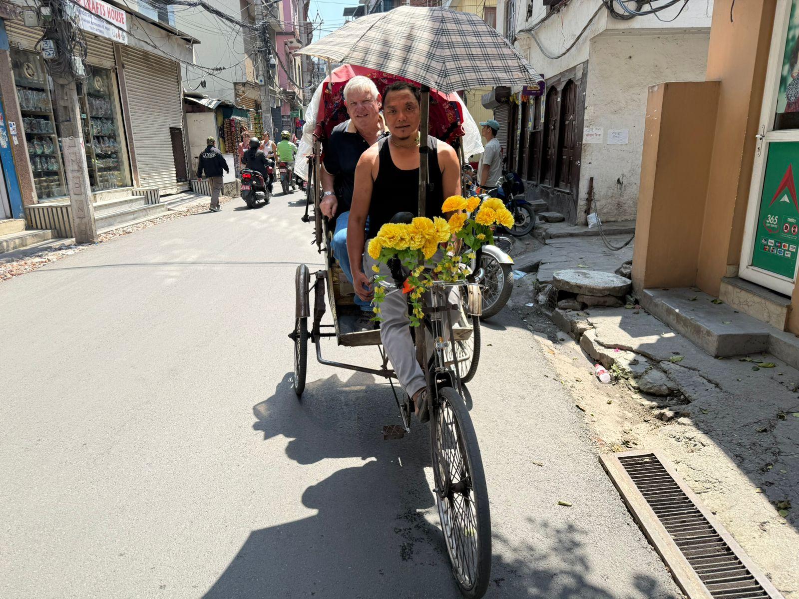 Kathmandu: Food, Drink and Shopping Rickshaw Tour 2