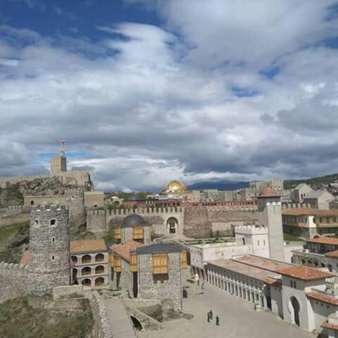 From Kutaisi: Vardzia, Rabati Castle, and Borjomi Day Trip 2