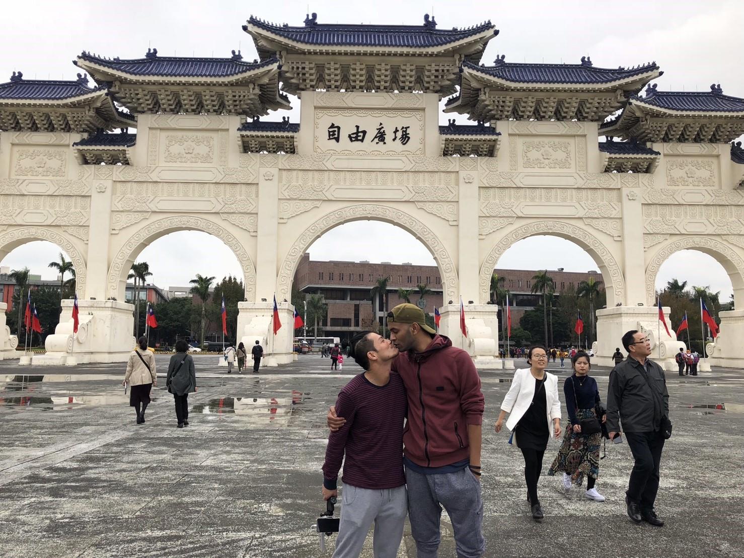 Taipei: Private Guided Tour by Premium Sedan/Van 3