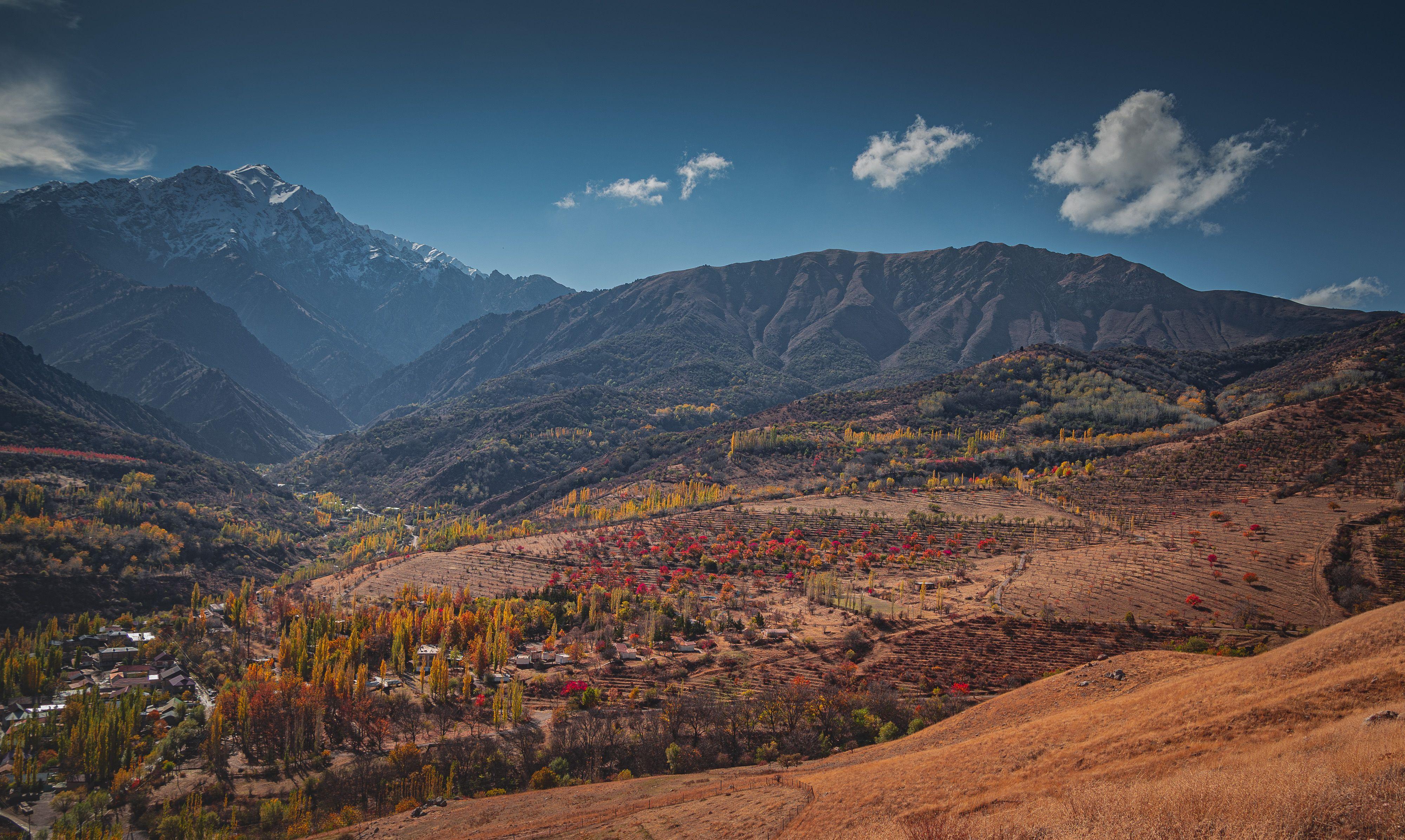 Little Chimgan Hiking Tour with Free Pro Photography