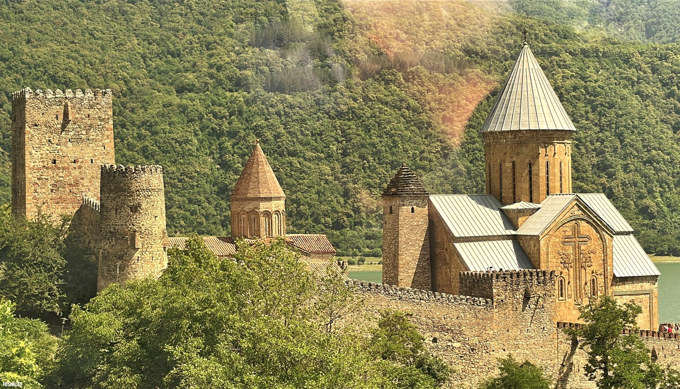 From Tbilisi: Kazbegi, Ananuri & Gudauri Private Tour 2