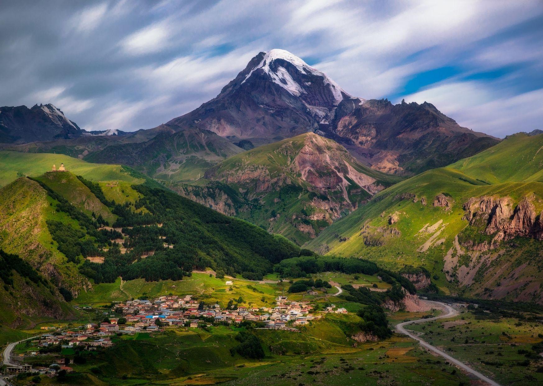 Tbilisi to Stepantsminda: Kazbegi Transfer with Stops 2