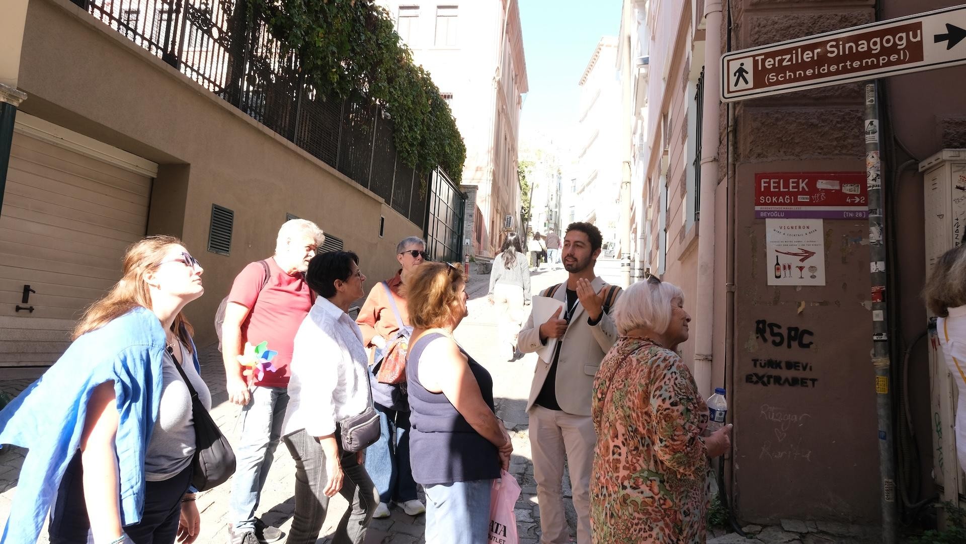 Istanbul City Walk: Galata Tower, Istiklal Street & Karaköy 2