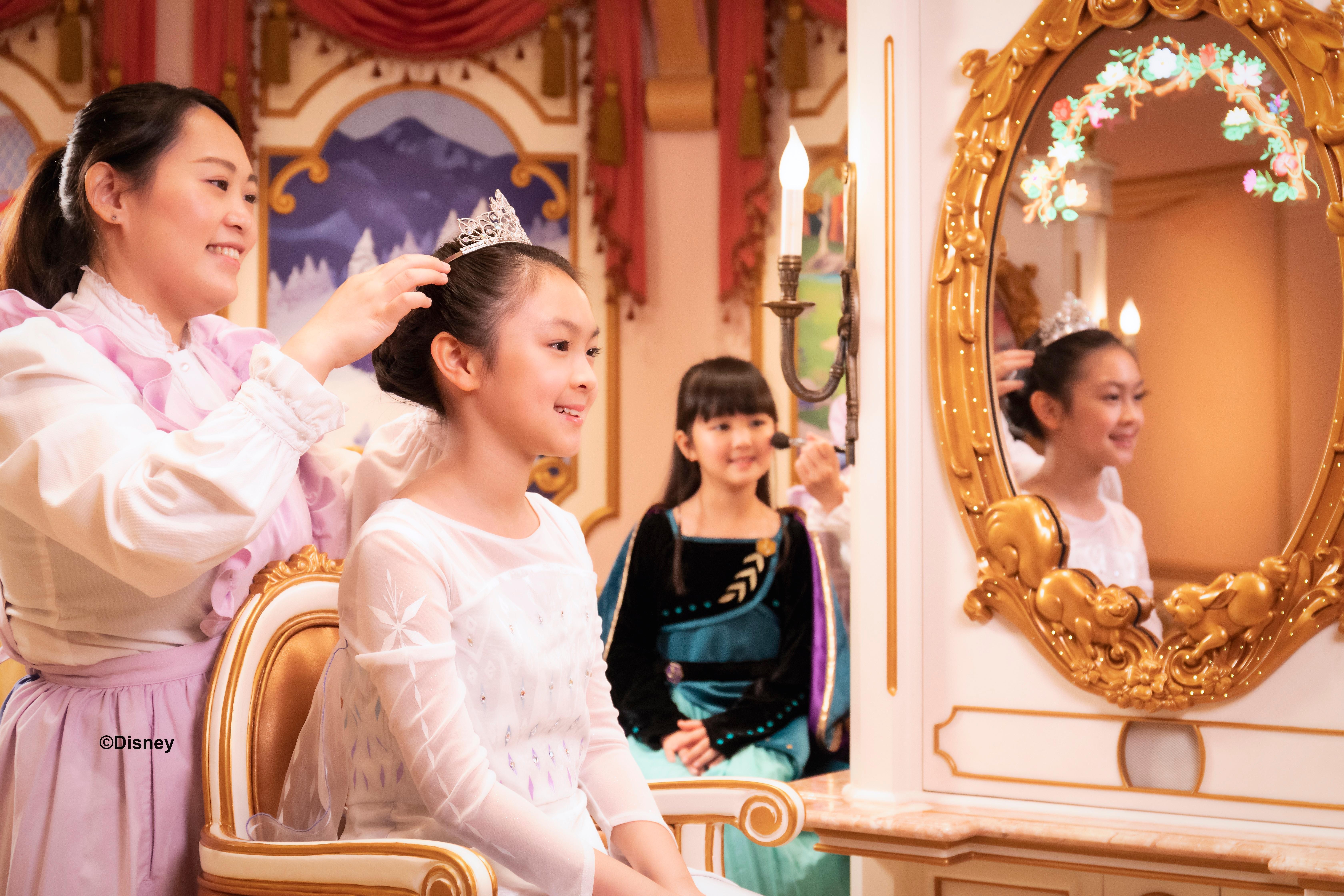 Hong Kong Disneyland: Bibbidi Bobbidi Boutique Package 2