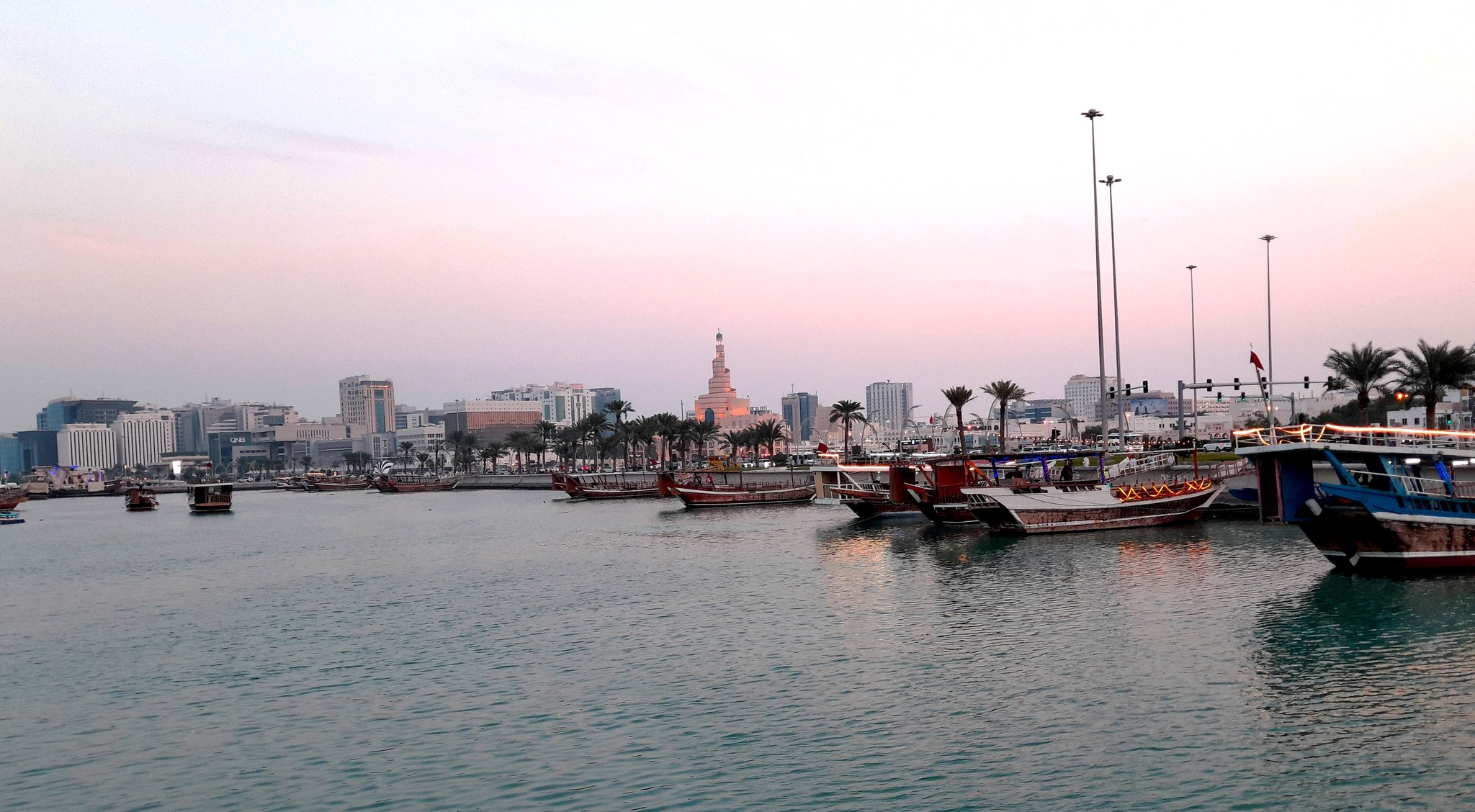 Doha: North Qatar Cultural Highlights Guided Tour