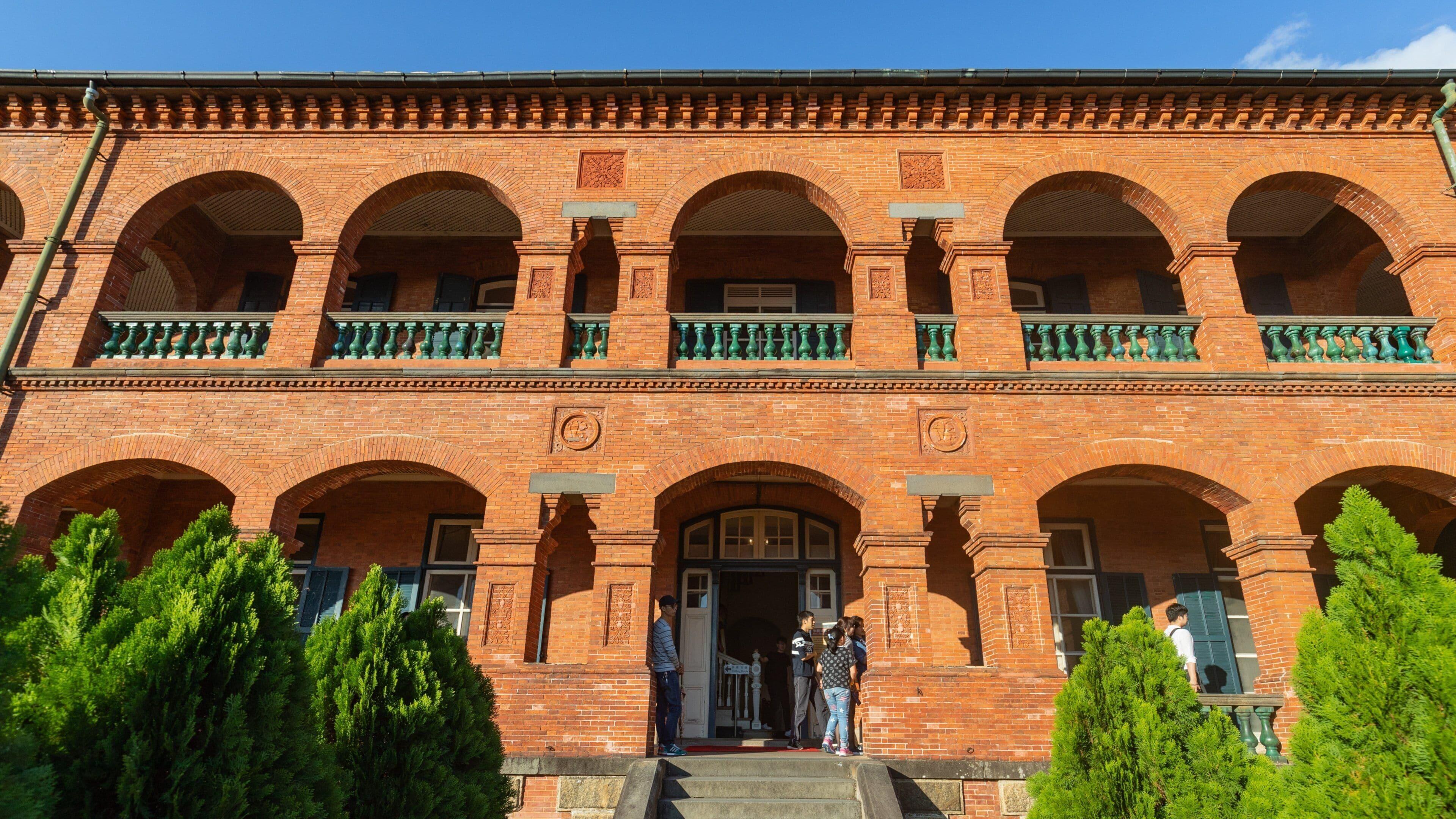 From Taipei: Tamsui, Shell Temple & Northernmost Taiwan Tour 2