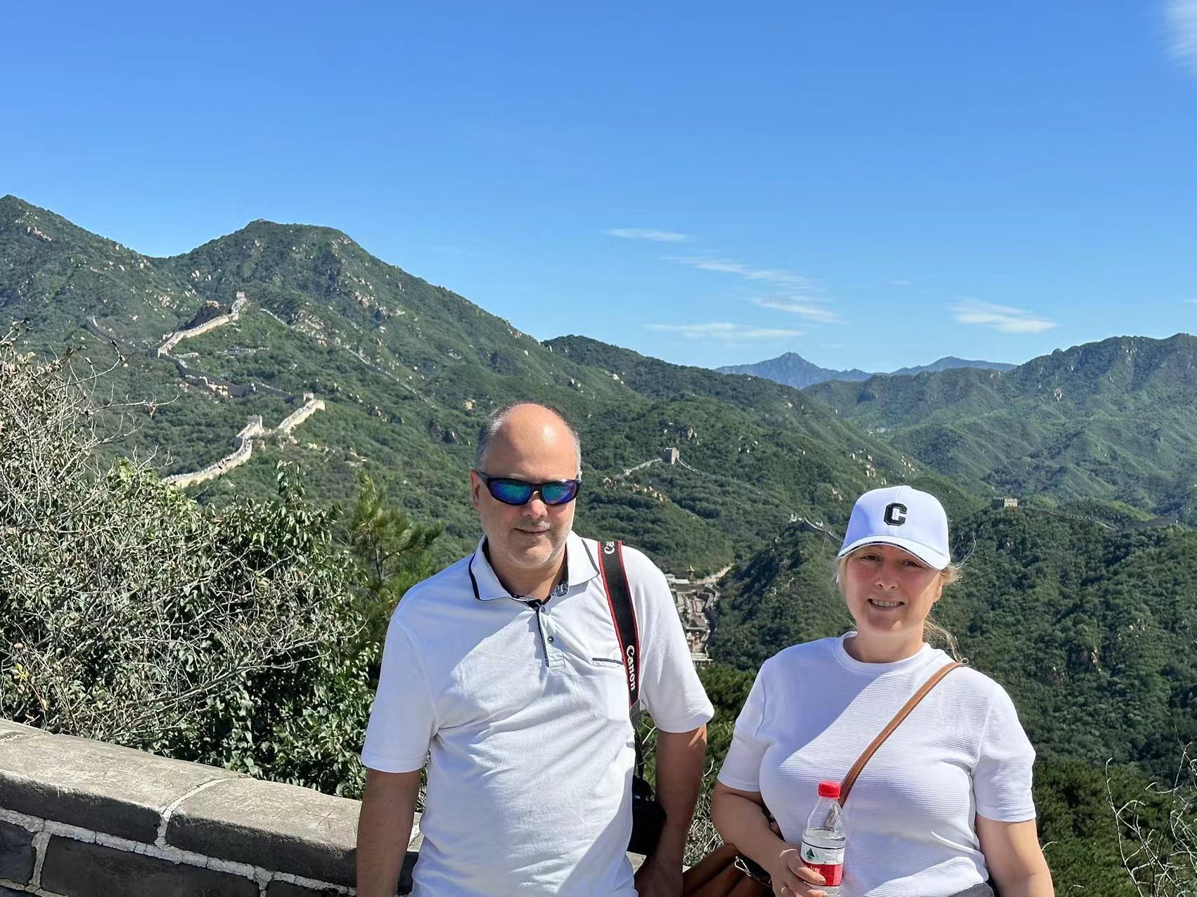 Beijing: Badaling Great Wall Private Tour w Language Option 2