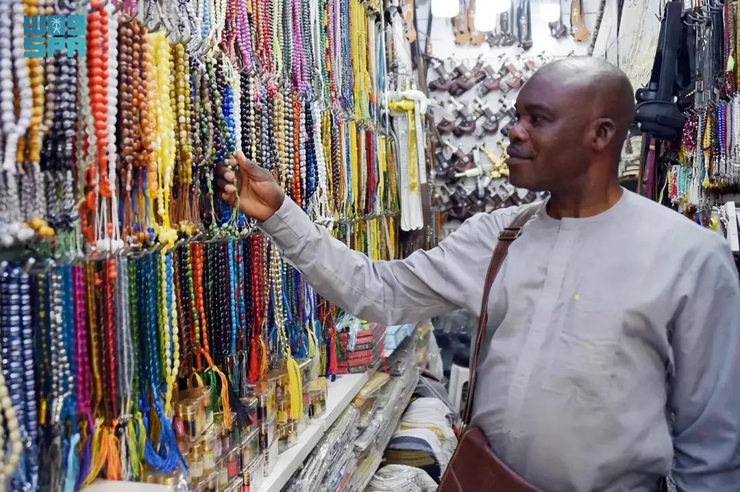 Jeddah Al-Balad: Wholesale Souq Shopping Tour with a Guide 2