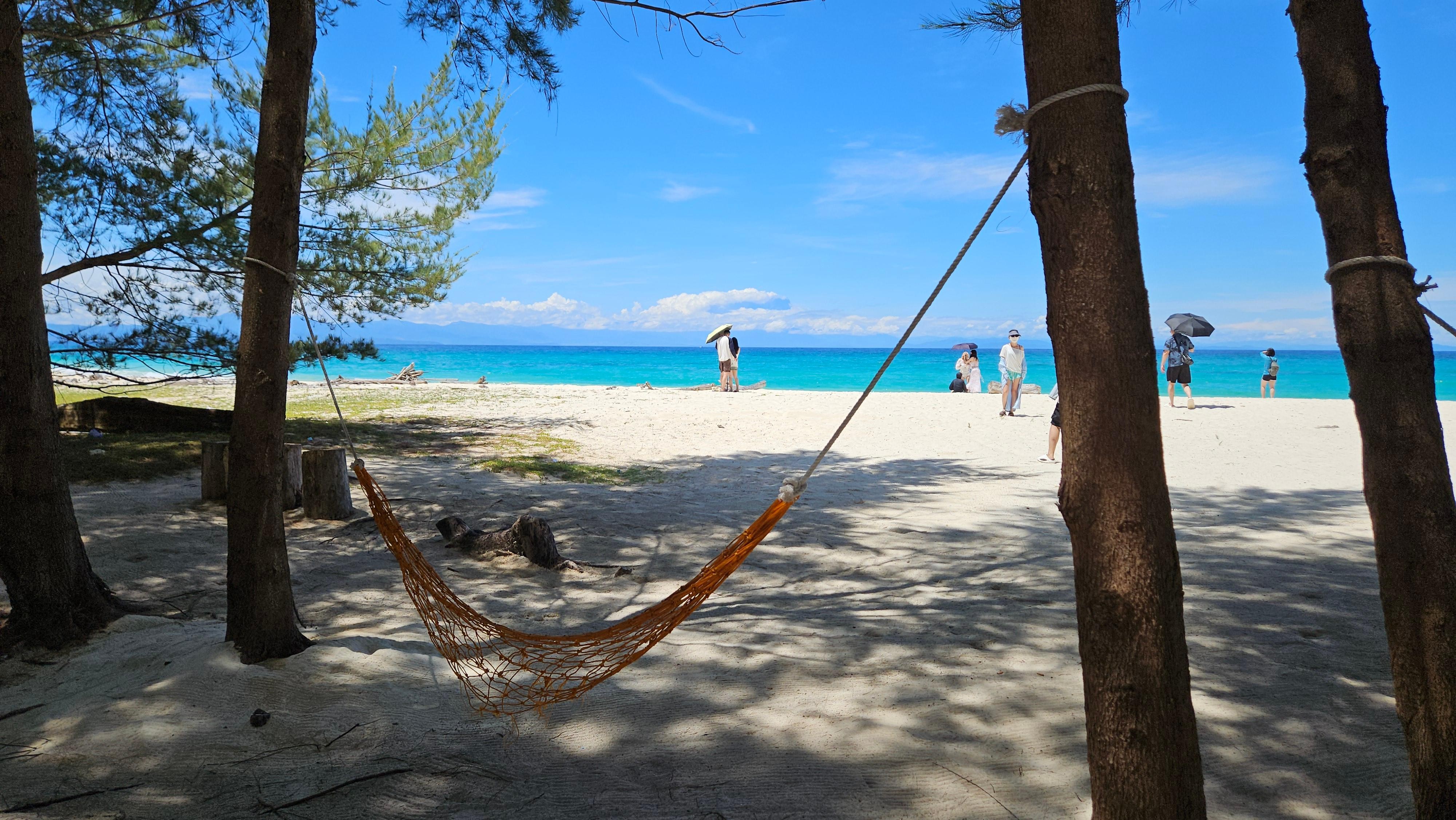 Kota Kinabalu: Mantanani Mermaid Island Snorkeling & Lunch 3
