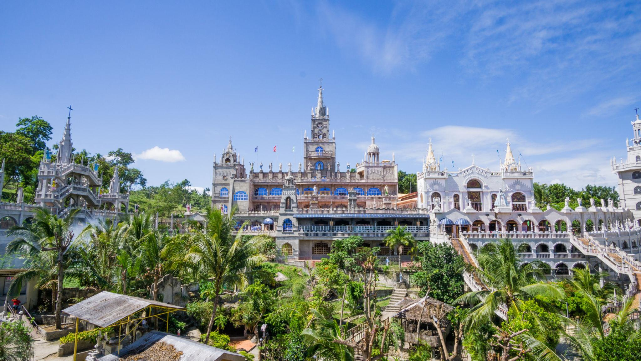 Cebu: Visita Iglesia Church Hopping Tour with Pickup