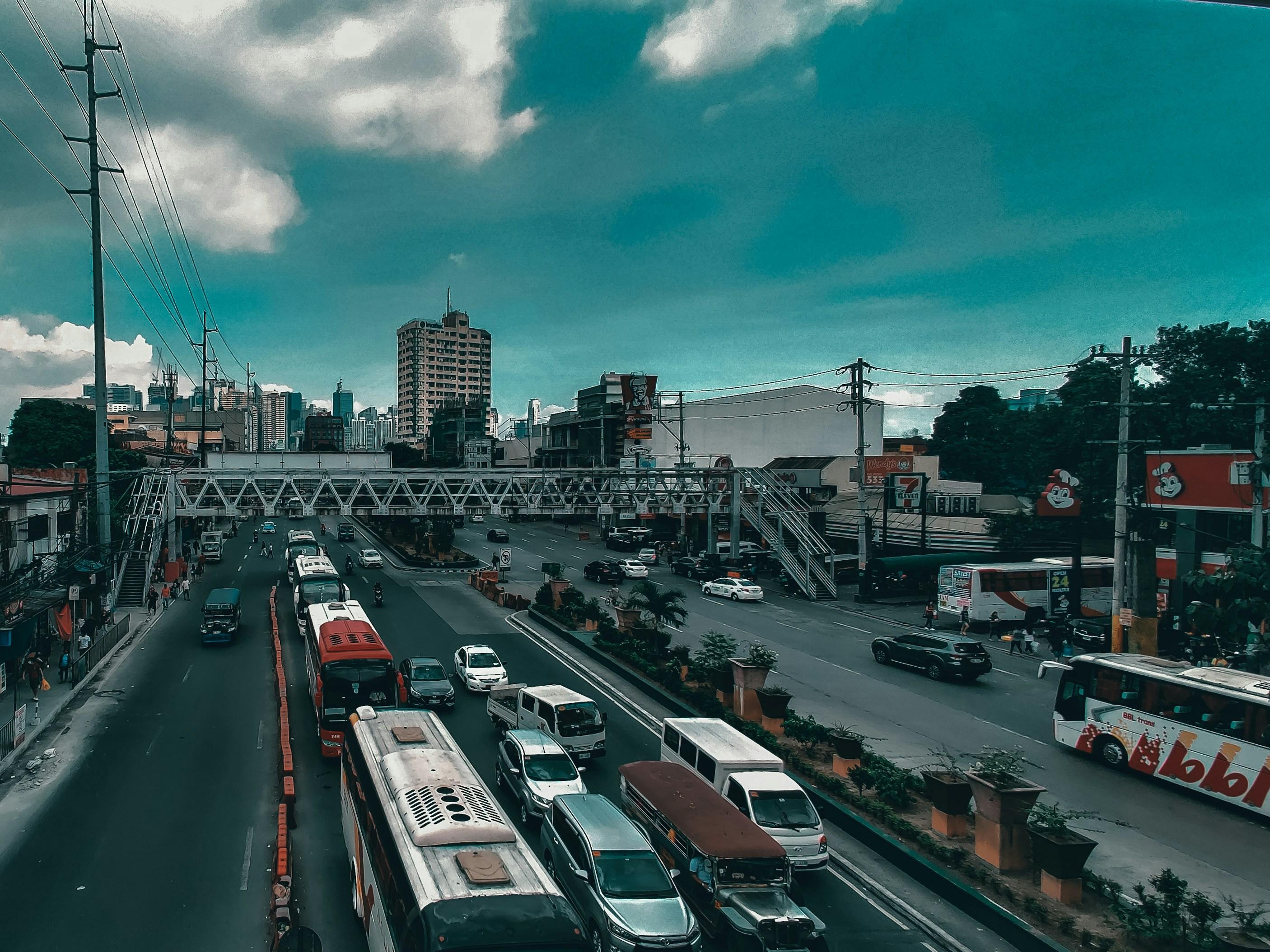 Manila: Private Guided City Tour with Custom Itinerary