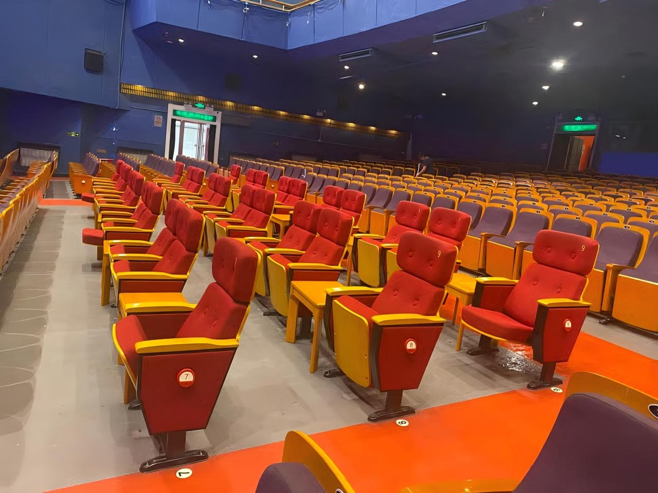 Beijing: Red Theater China's Top Acrobatics Show Tickets 3