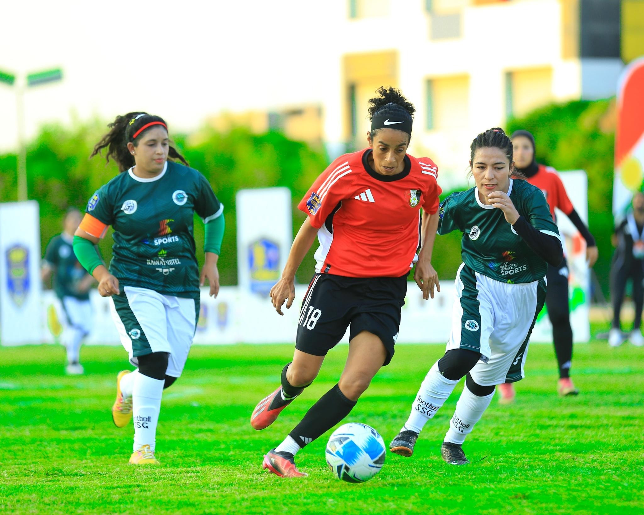 Baku: Play Soccer with Locals – 6x6 Footbal Experience
