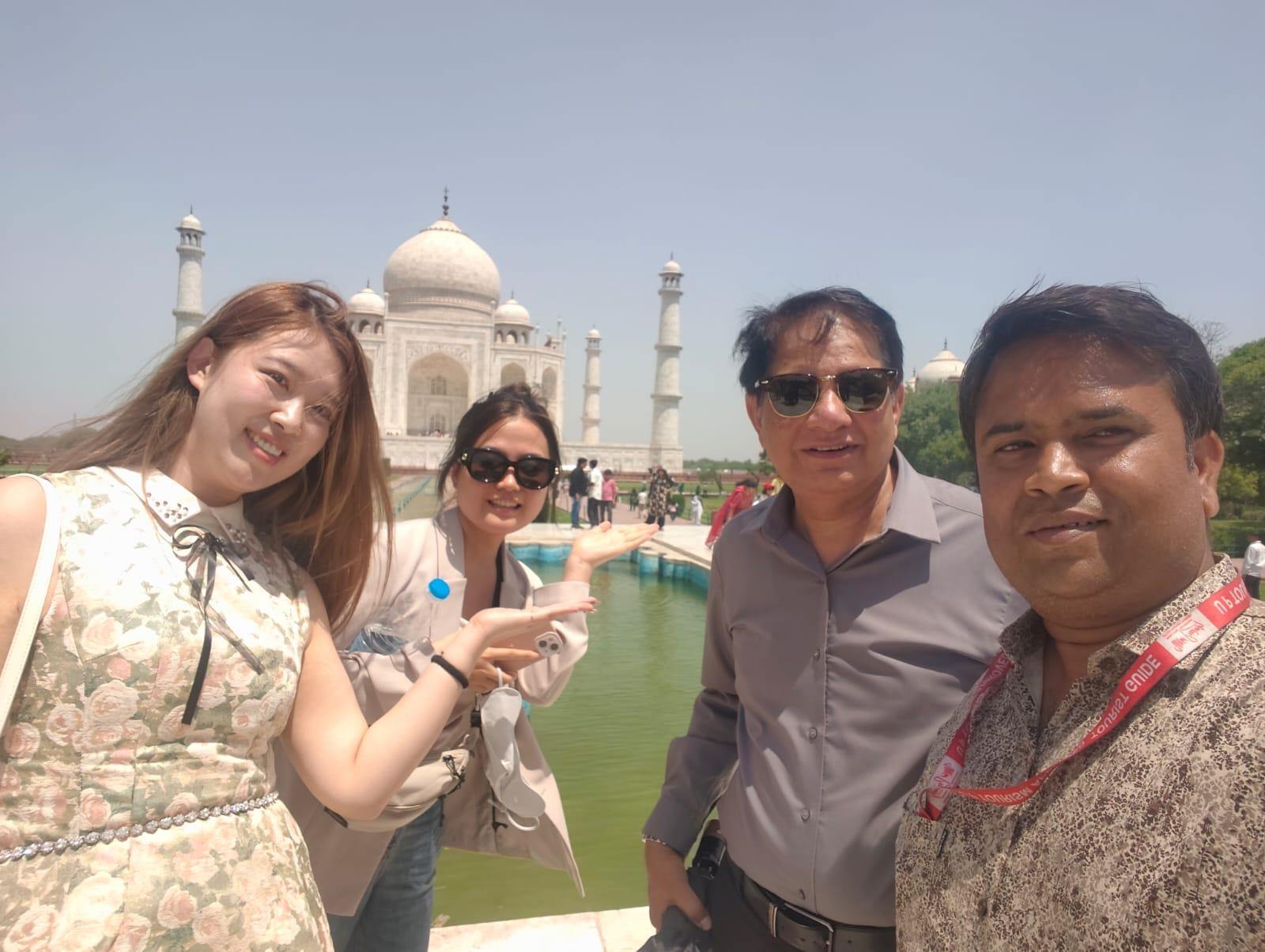 Taj Mahal, Agra Fort & Baby Taj Full-Day Trip from Delhi 3