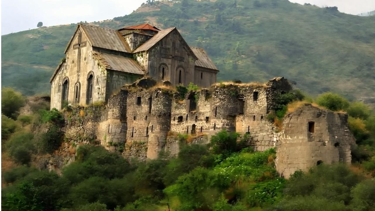 Day 1: Retro car tour in Tbilisi + Day 2: Armenia tour 2