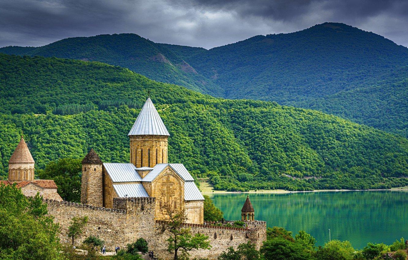From Tbilisi: Ananuri Fortress and Kazbegi Day Trip 2