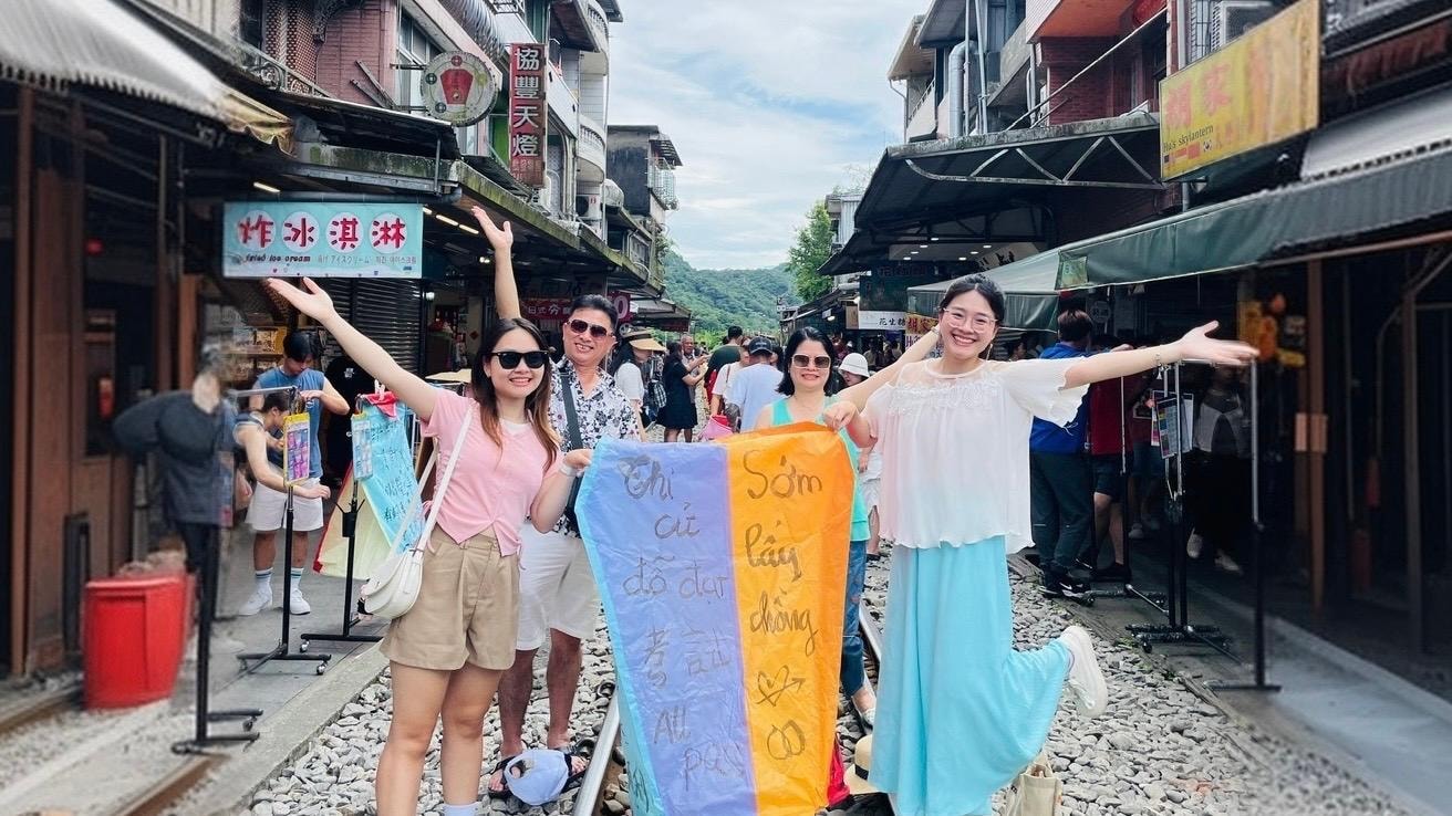 Taipei: Jiufen and Shihfen Half Day Tour 3
