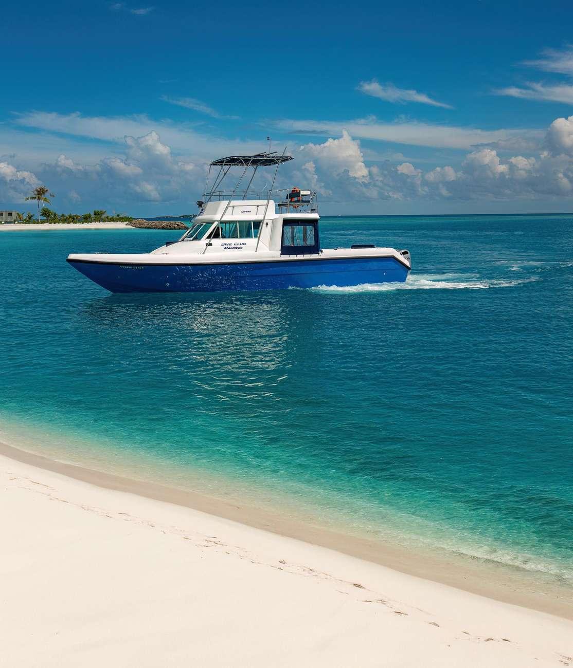 Maldives: Speed Boat Rental with a Customizable Itinerary 3