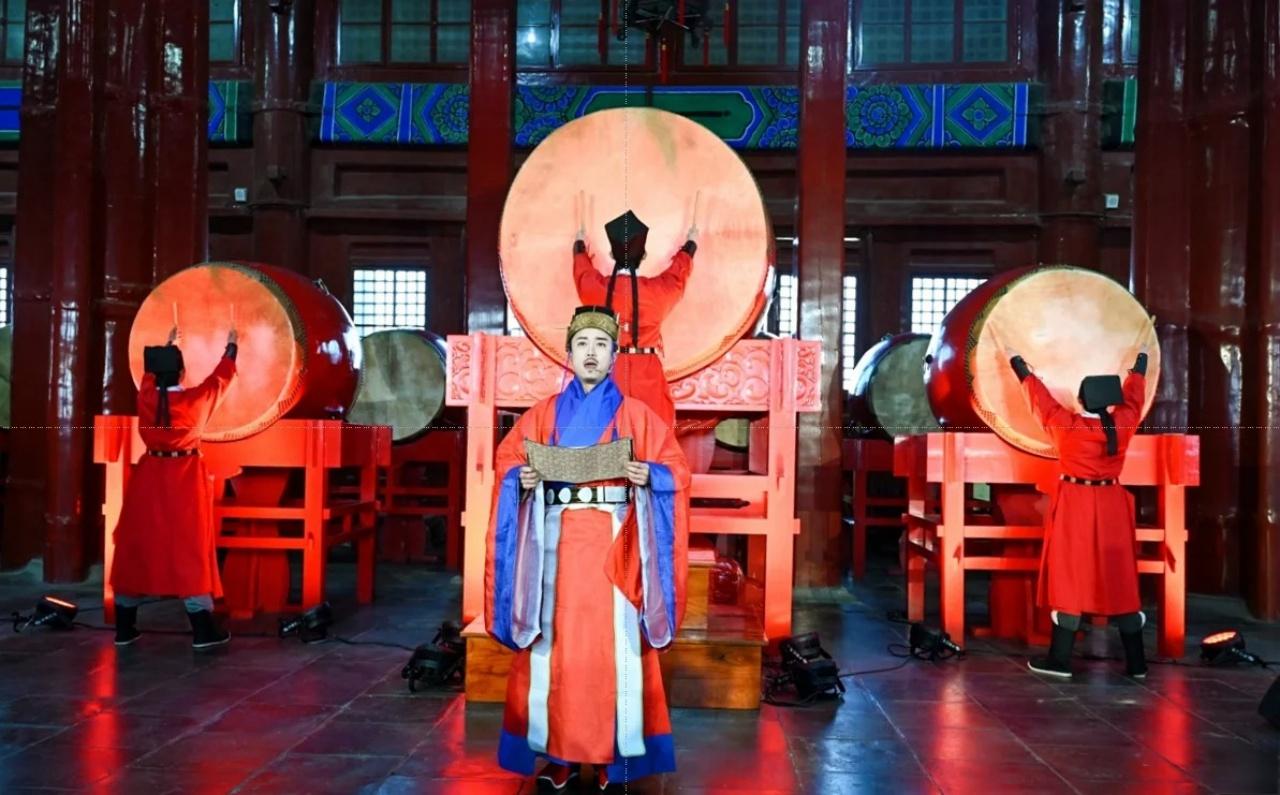 Beijing: Forbidden City, Opera Mask Painting & Drum Tour 2