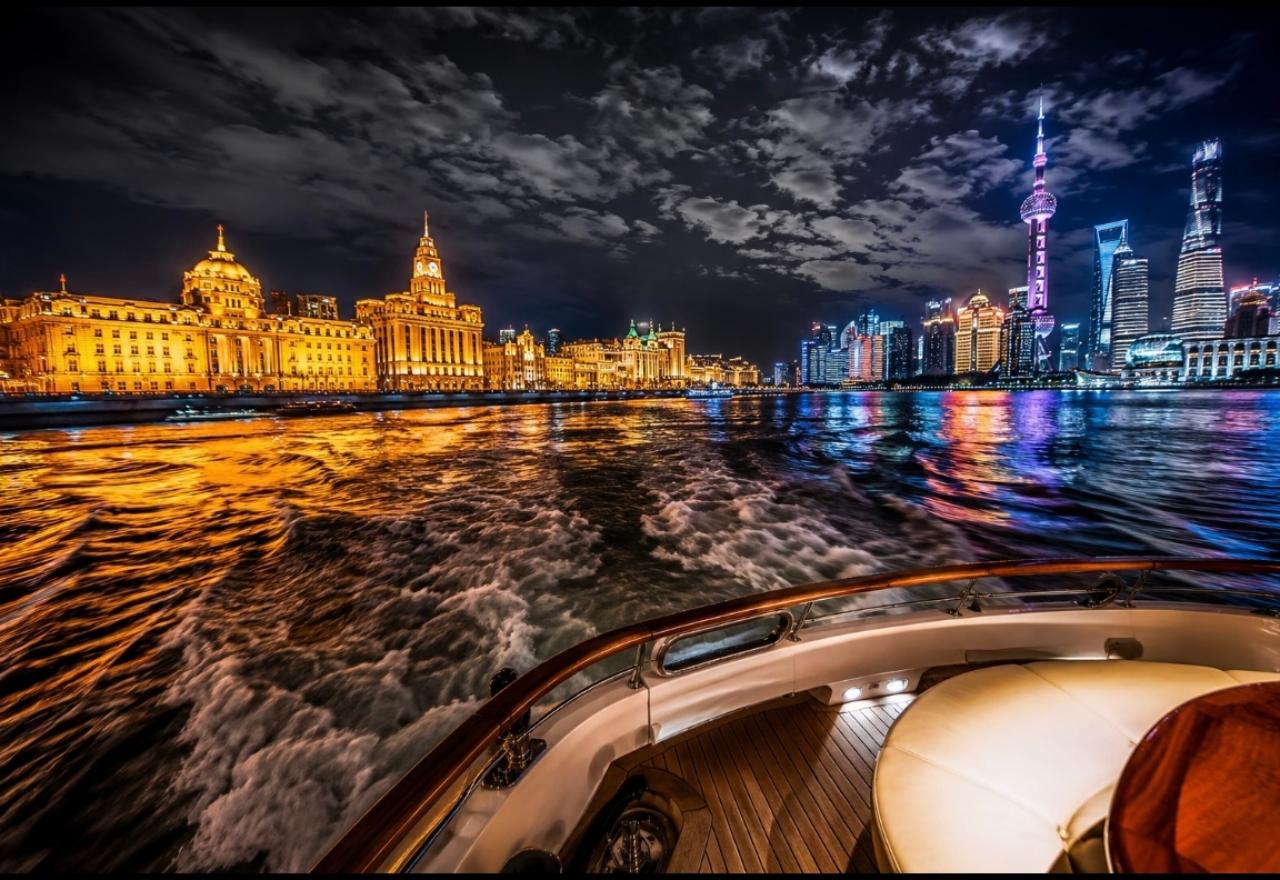 Shanghai Huangpu River Night Cruise, Guided Entry