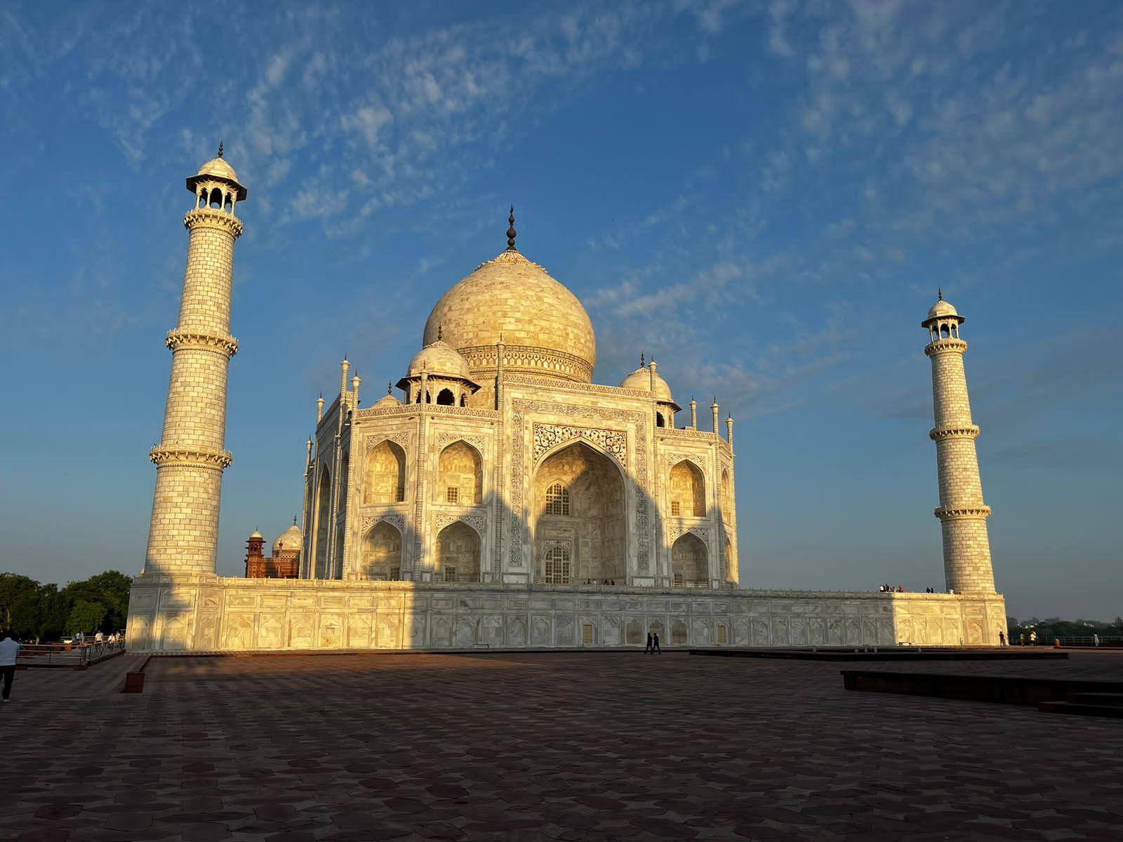 From Delhi: Private Taj Mahal and Agra Day Tour with 5* Meal 3