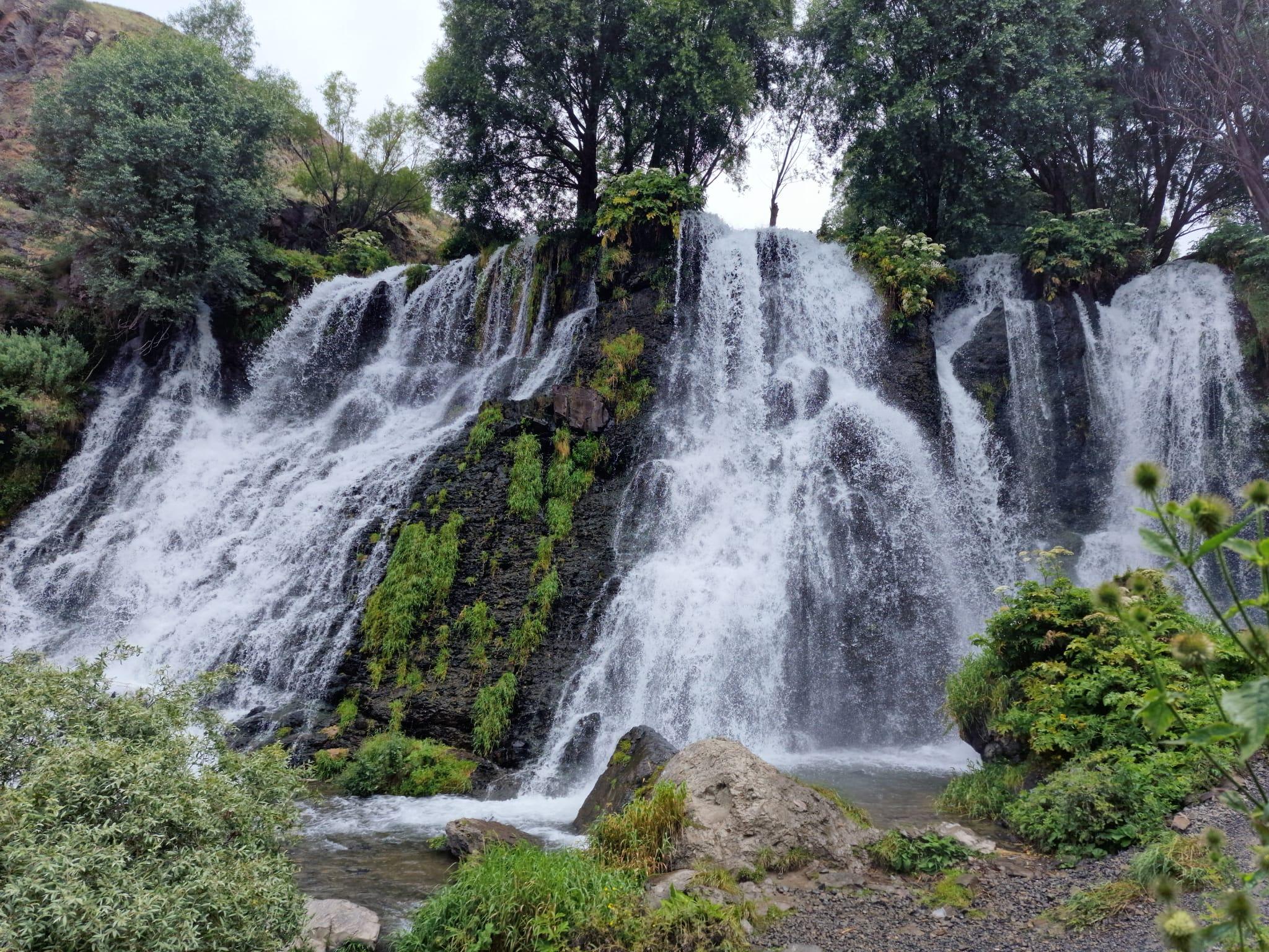 From Yerevan: Jermuk and Shaki Waterfall Day Trip 2