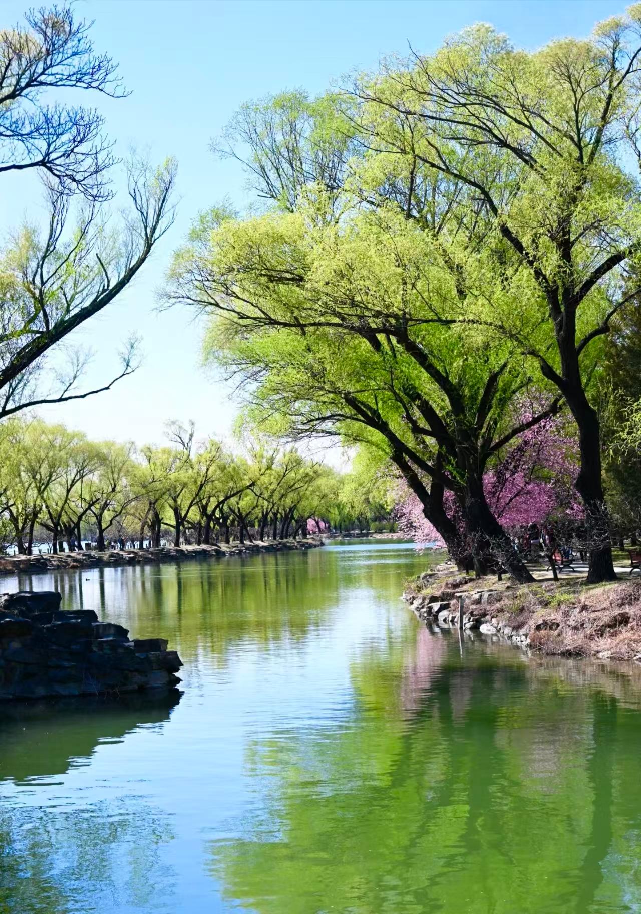 Beijing: Summer Palace & Badaling Great Wall with Pick-up