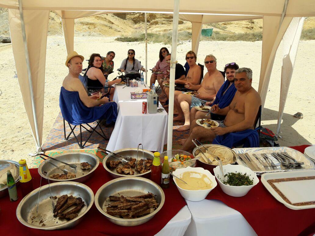 Muscat: Private Family Island Excursion with Beach BBQ Lunch