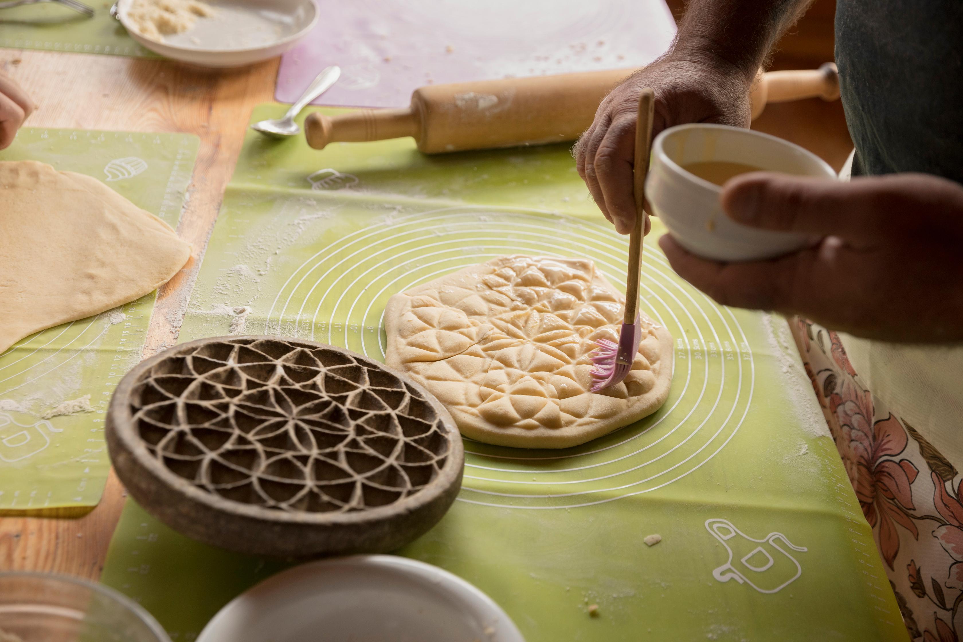 Make Your Own Creative Armenian Sweet-gata 3