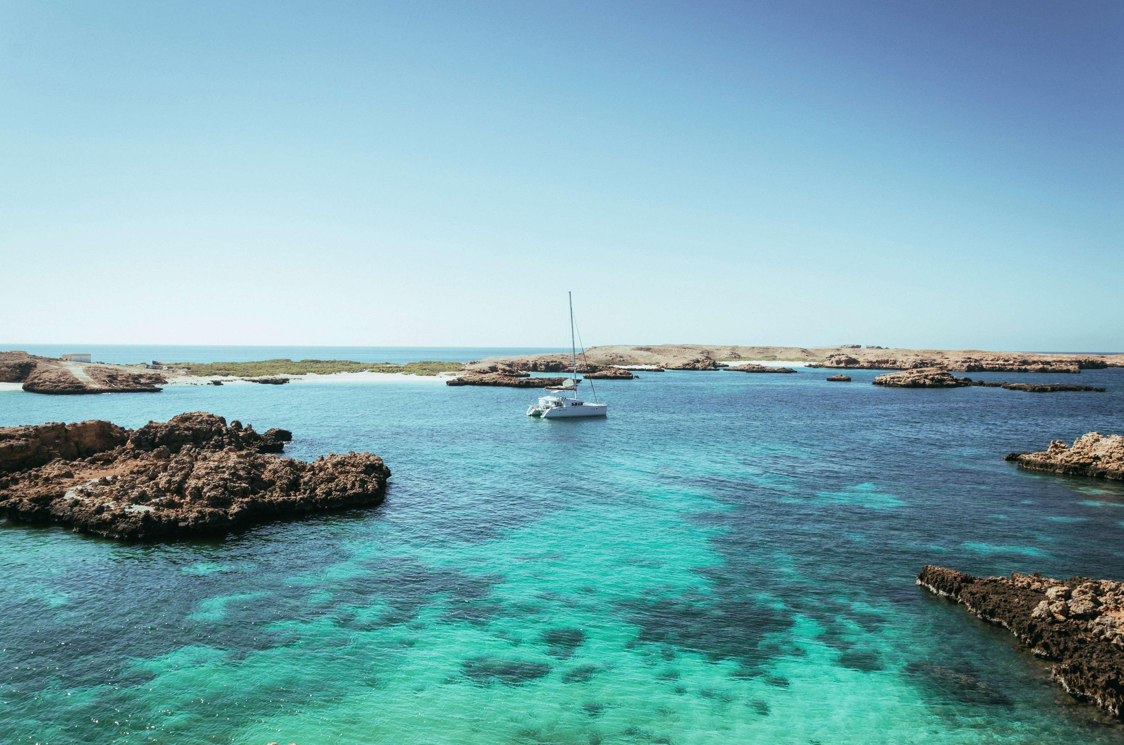 Muscat: Daymaniat Islands Snorkeling with Lunch & Refresment 3