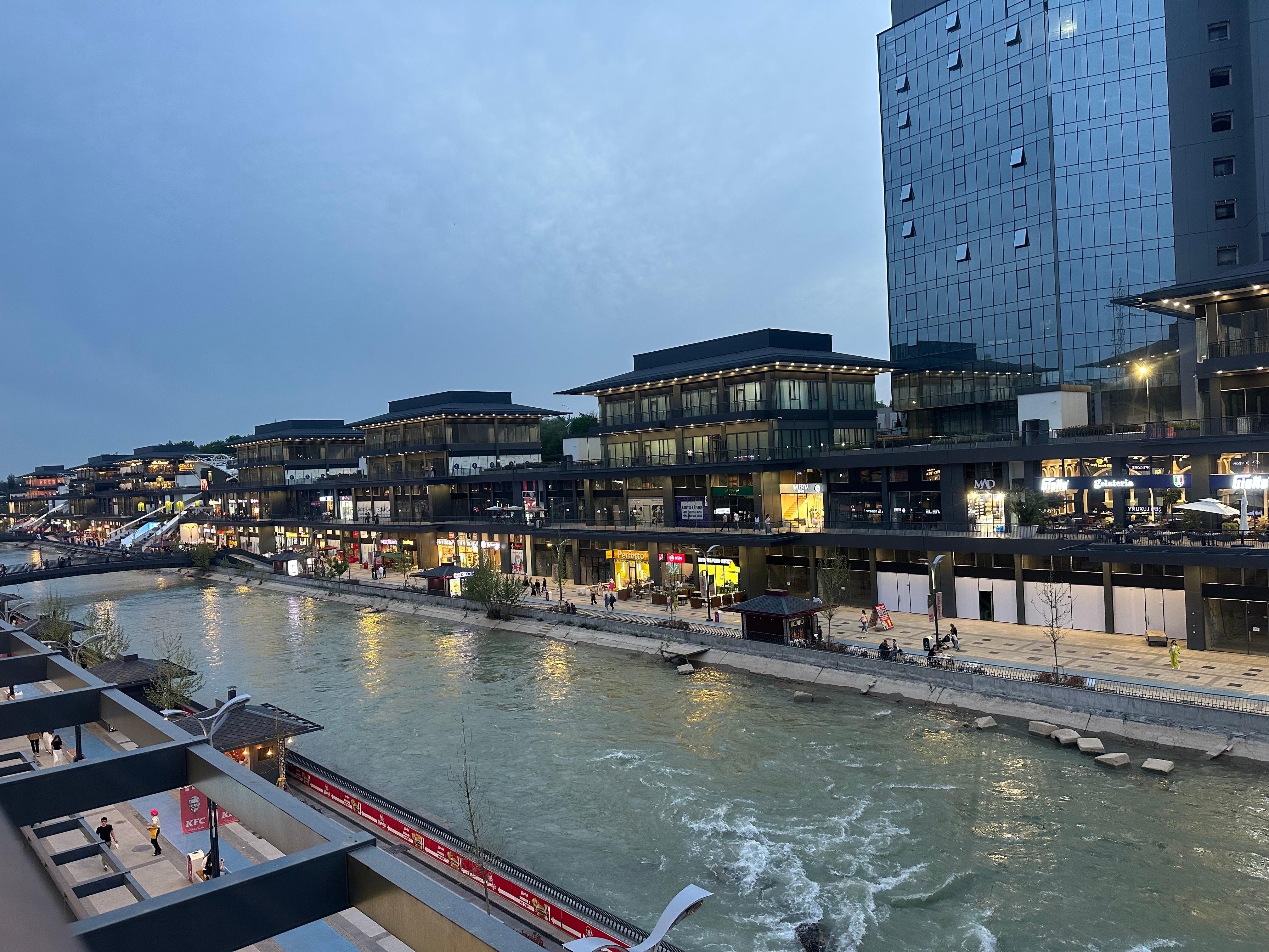 Tashkent: Old Town, Chorsu Market, and Ankhor River Tour