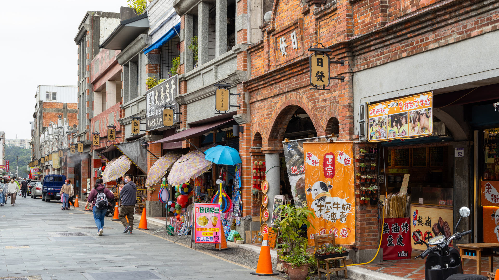 Taipei: Daxi Old Street and Tea Factory, Xiaowulai Day Tour 3