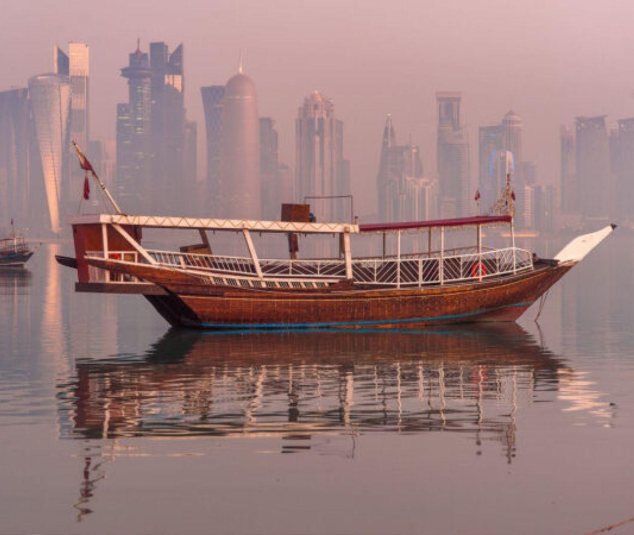 Doha: Harbor Dhow Cruise with Dinner,Refreshments & Transfer 3