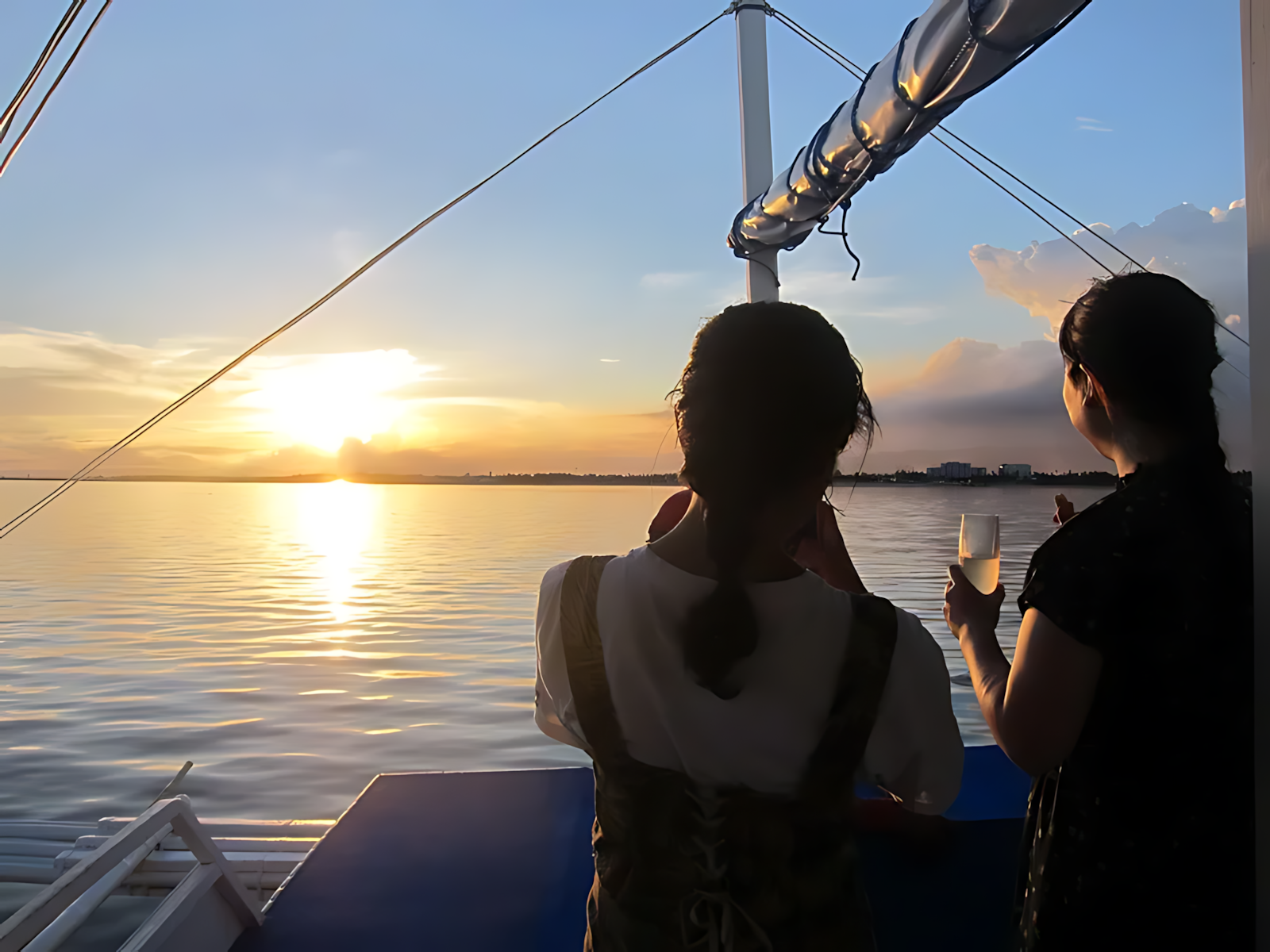 Mactan and Cebu: Sunset Cruise
