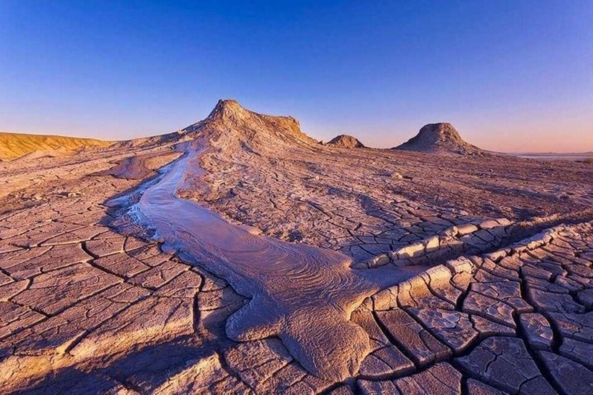 From Baku: Gobustan, Mud Volcanoes & Fire Temple Guided Tour 3