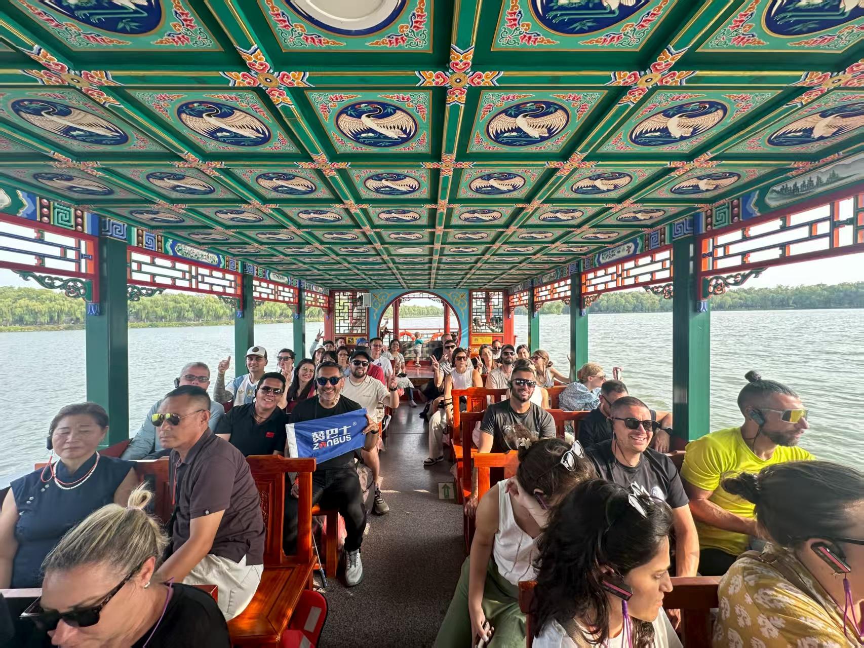 Beijing:Summer Palace & Mutianyu Gt Wall Bus Trip, w/Tickets