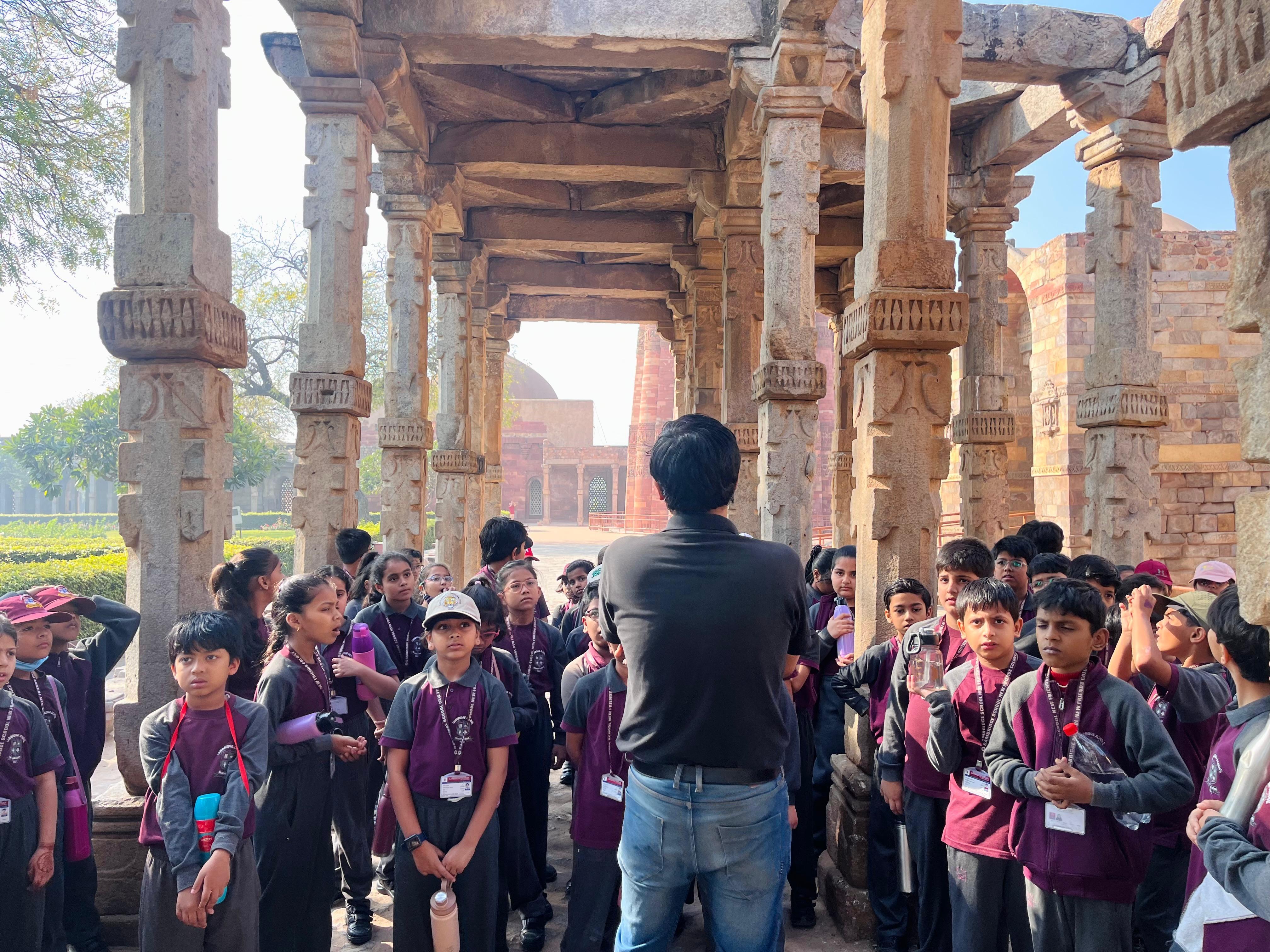 Delhi: Haunted Monuments Walking Tour